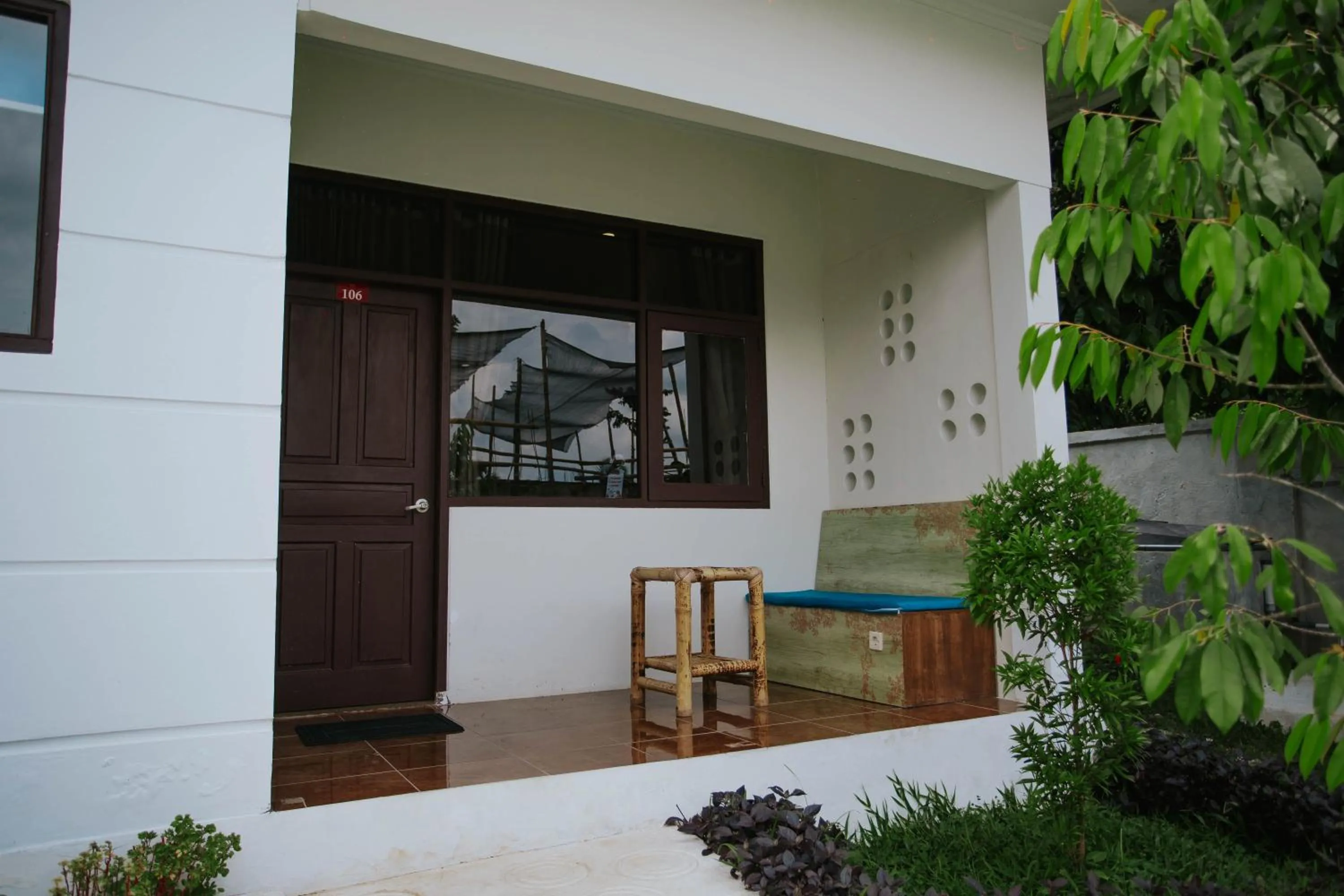 Patio in Nirvana Hotel Resort Tetebatu