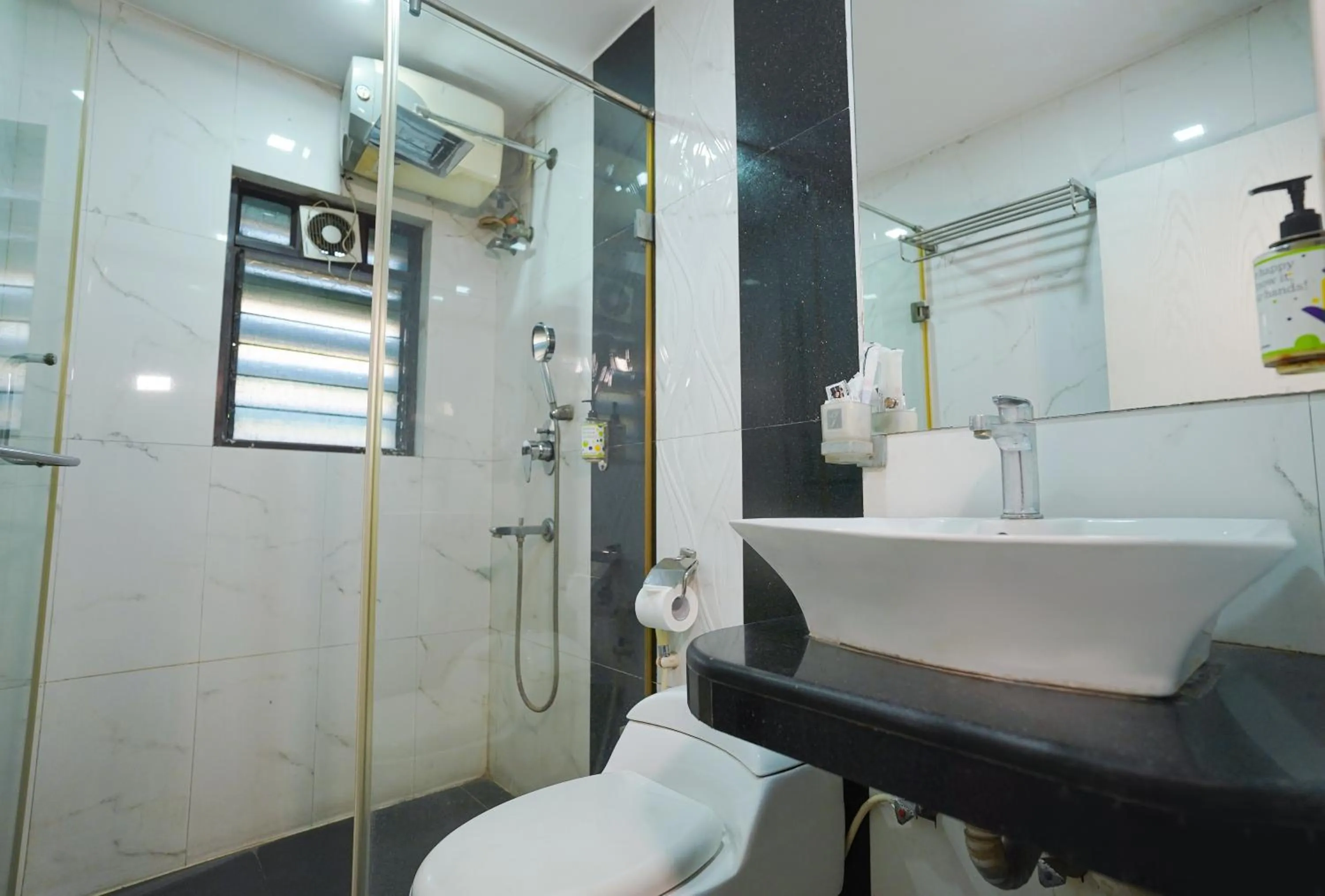 Bathroom in Sheldon Hotel