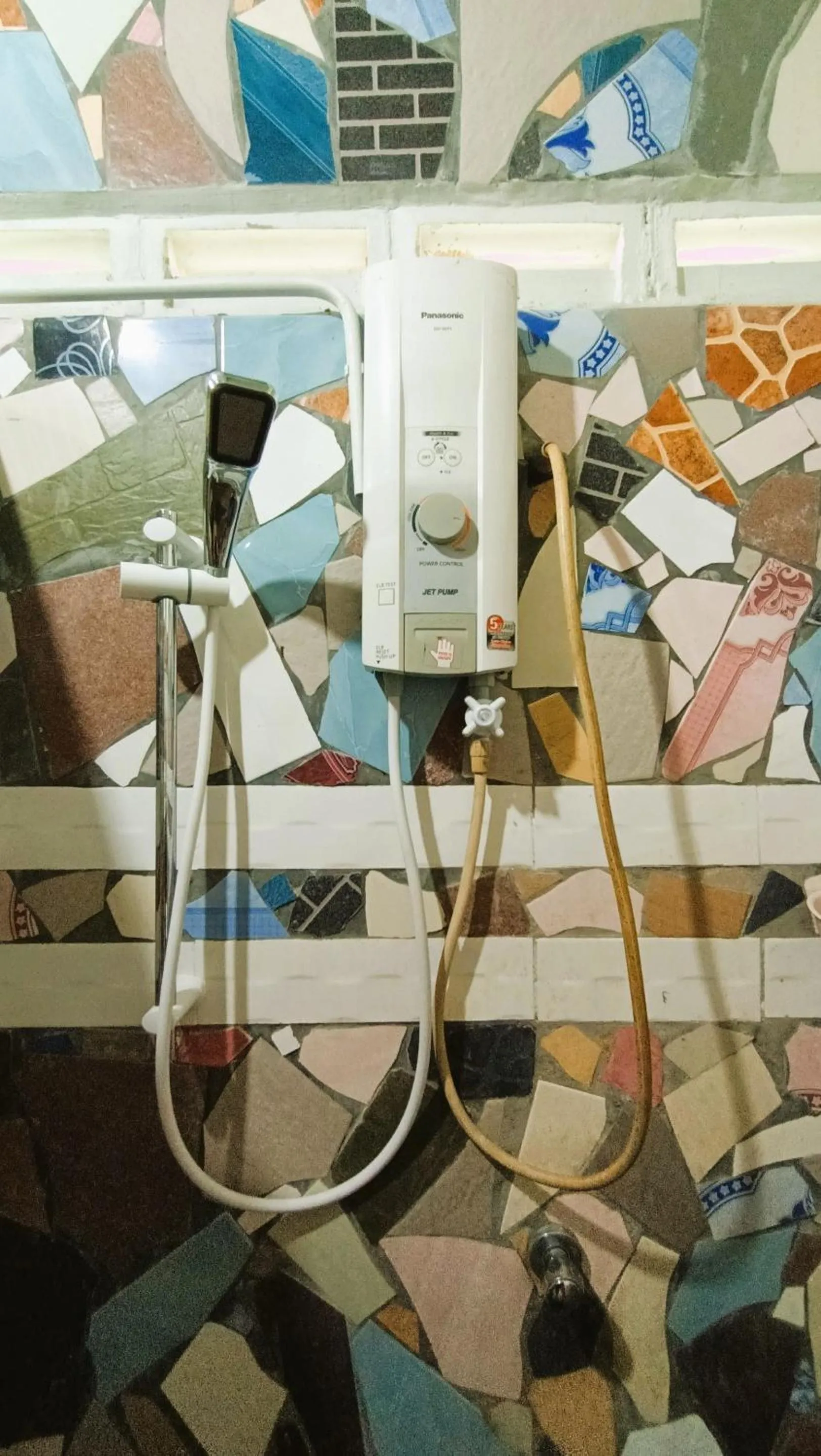 Bathroom in Hotel O Flinstone Lodge