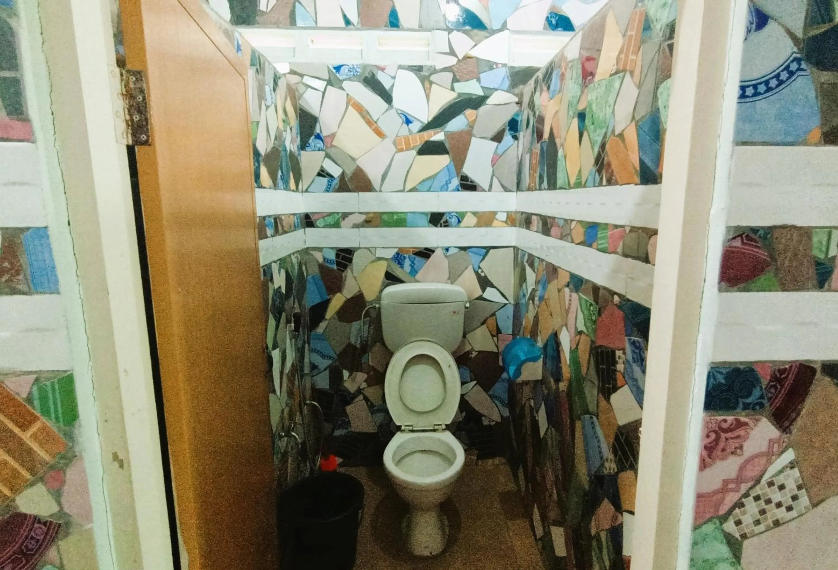 Bathroom in Hotel O Flinstone Lodge