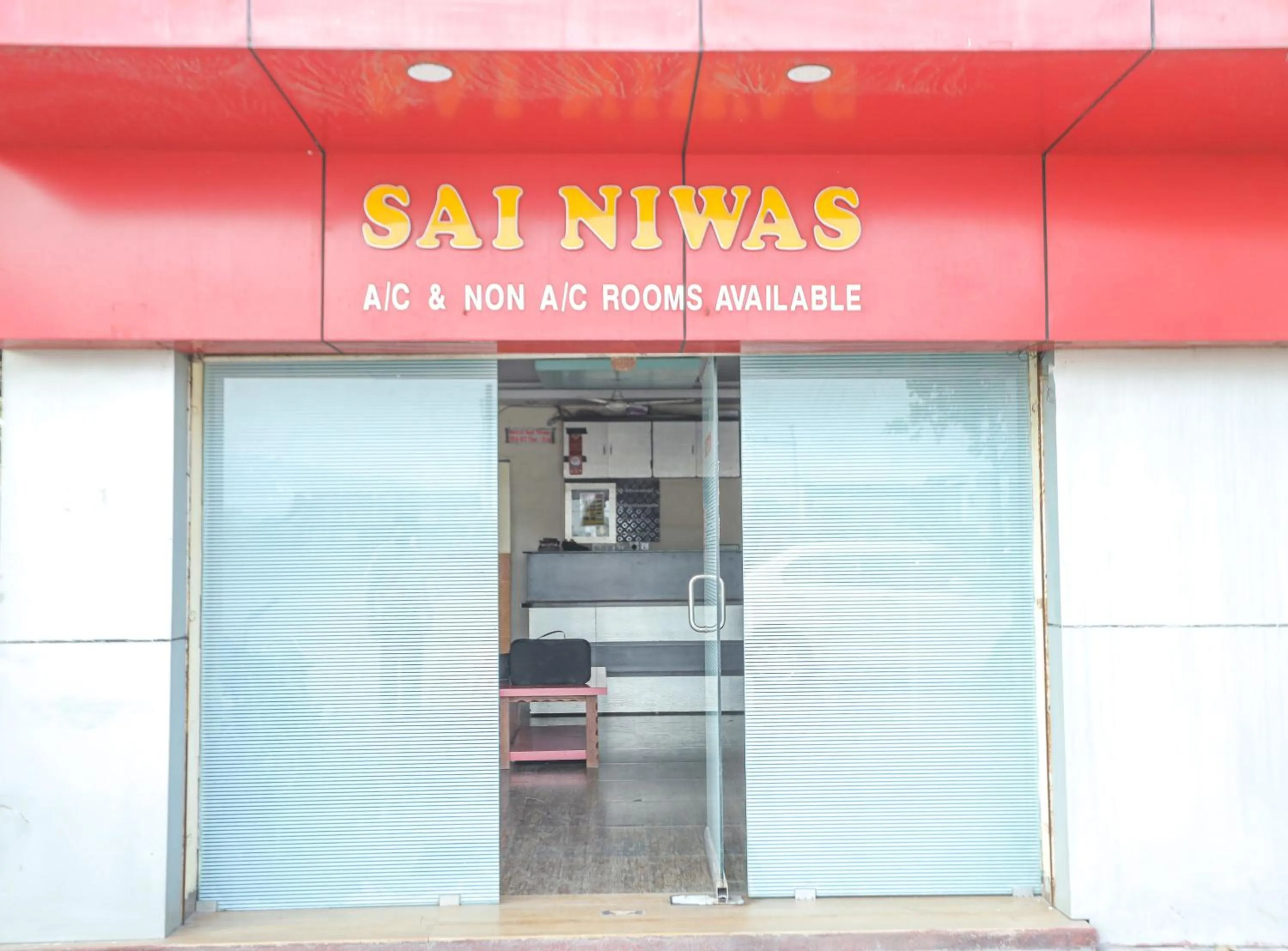 Facade/entrance in Hotel Sai Niwas