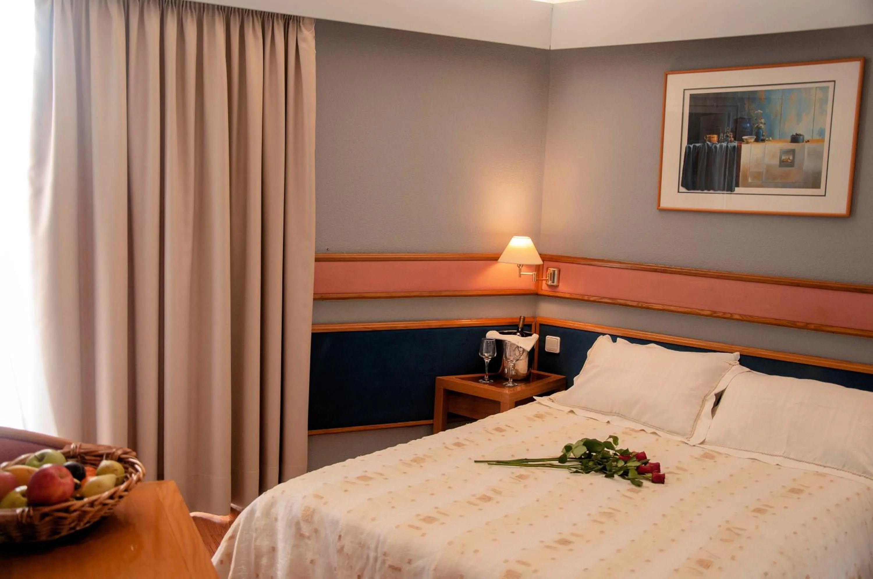 Photo of the whole room, Bed in Hotel Samaras