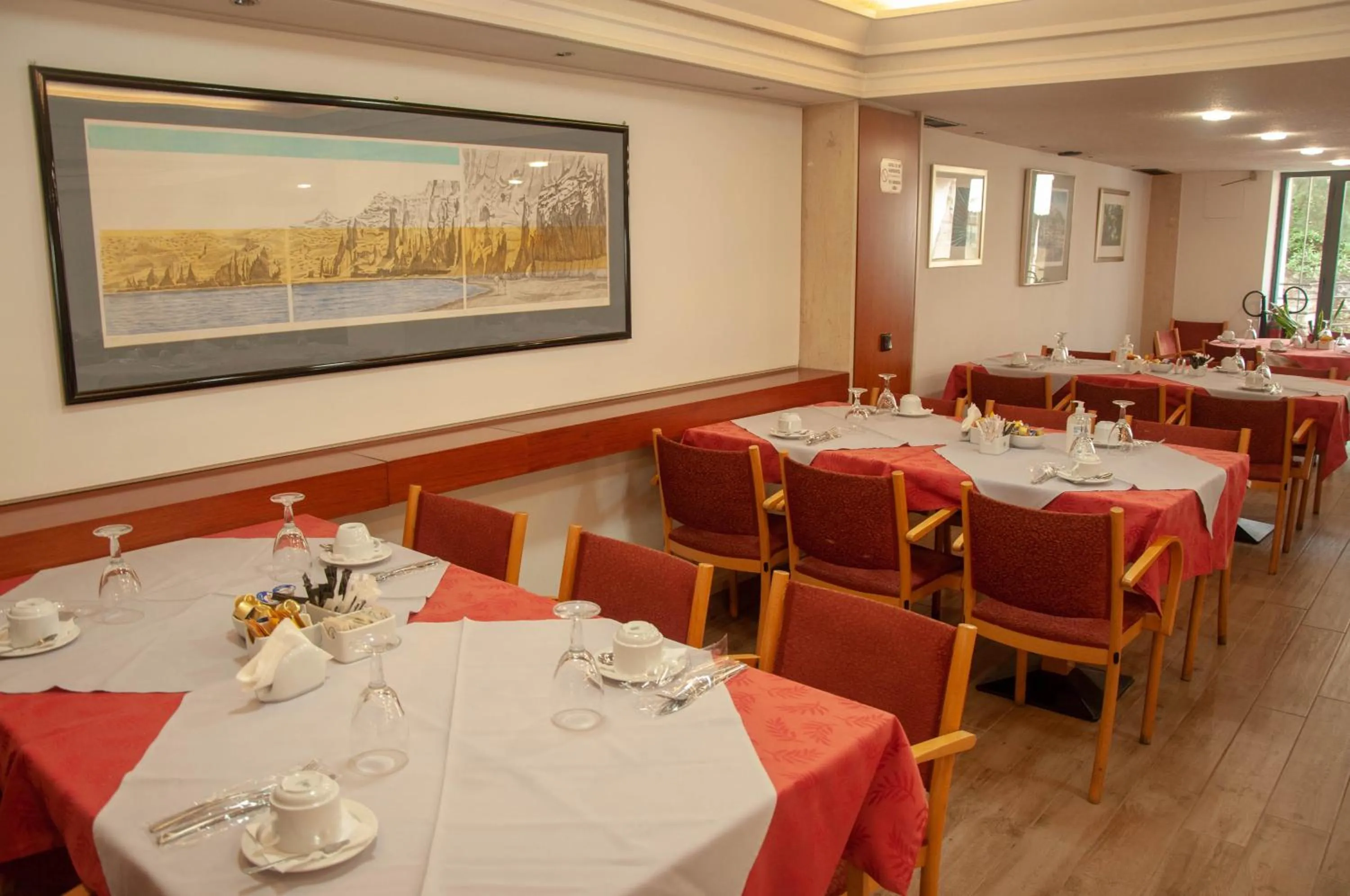 Breakfast in Hotel Samaras