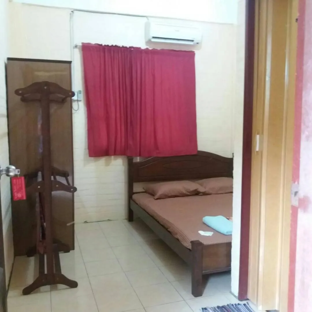 Bed in KAMILA MOTEL TELUK SENANGIN