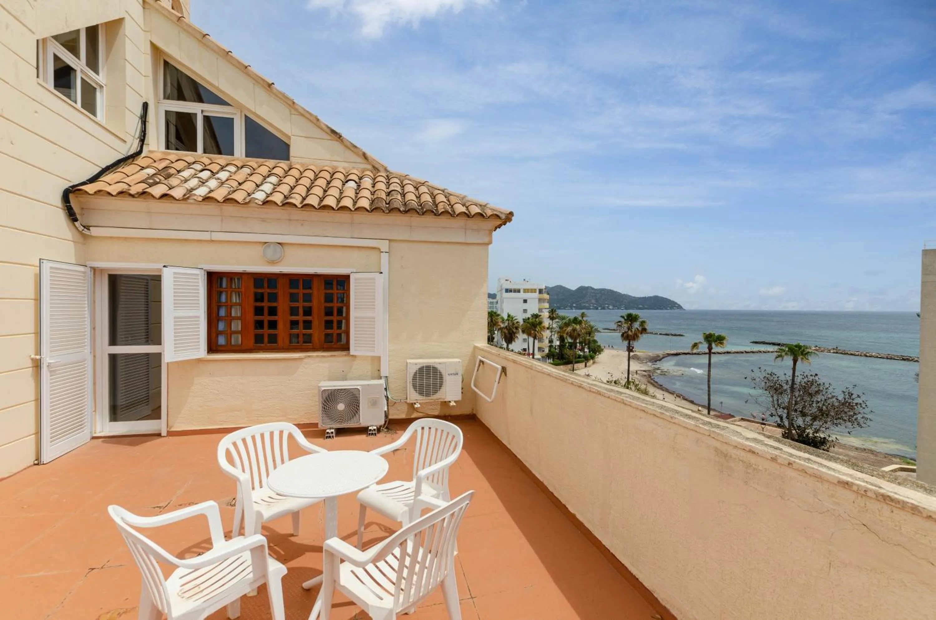 Patio in Sol y Mar Apartments