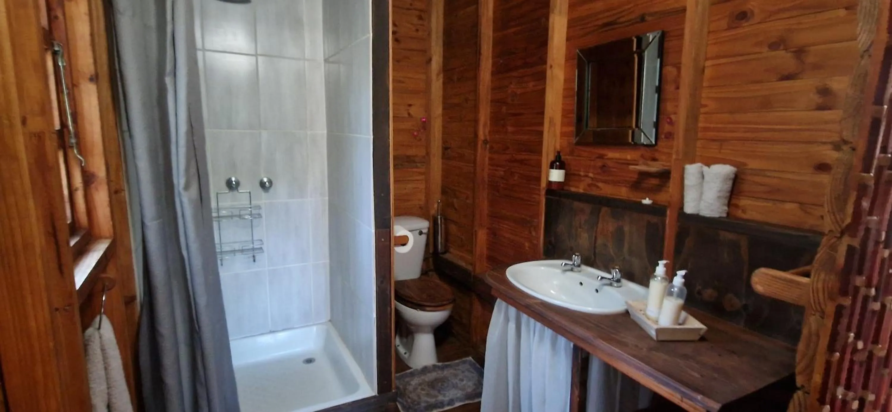 Bathroom in Tamboti Bush Lodge