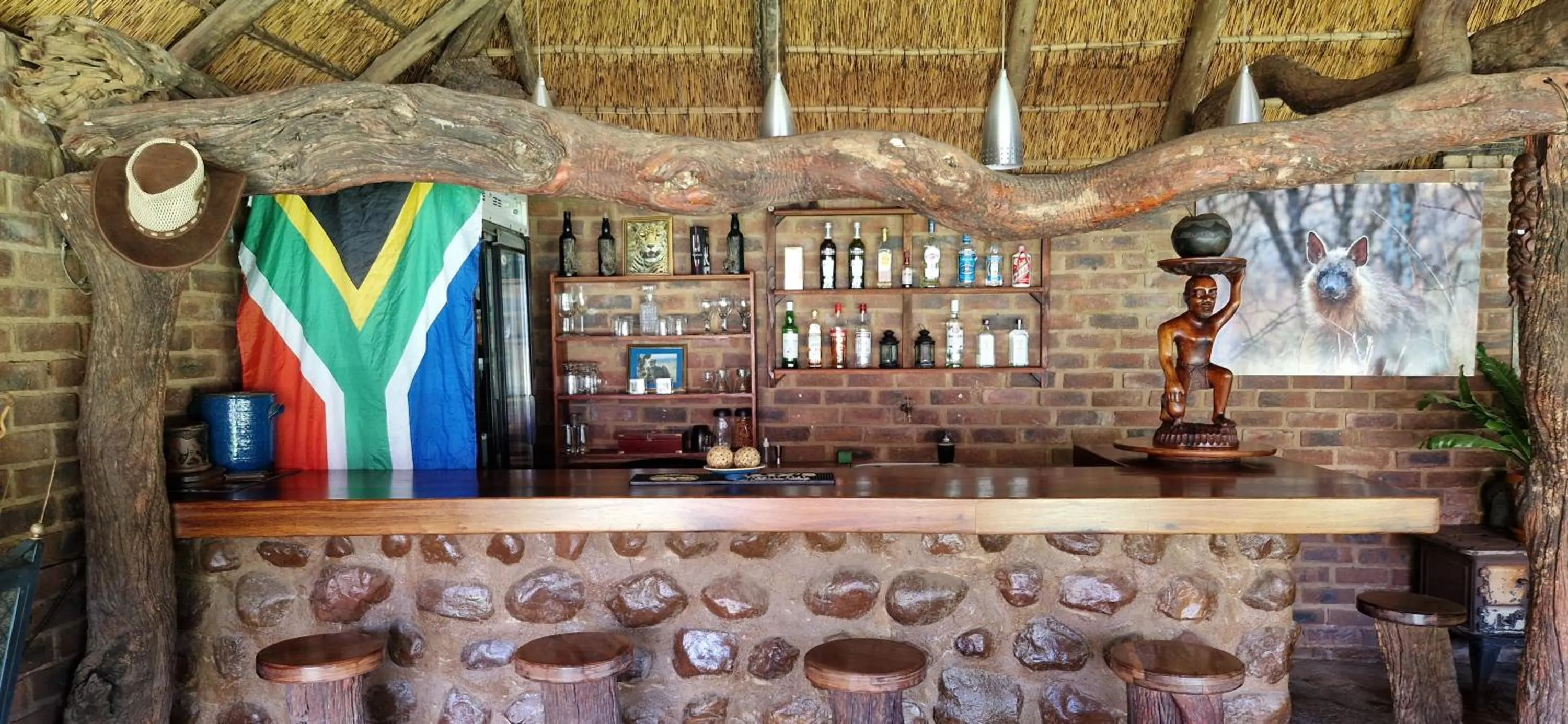 Lounge or bar in Tamboti Bush Lodge
