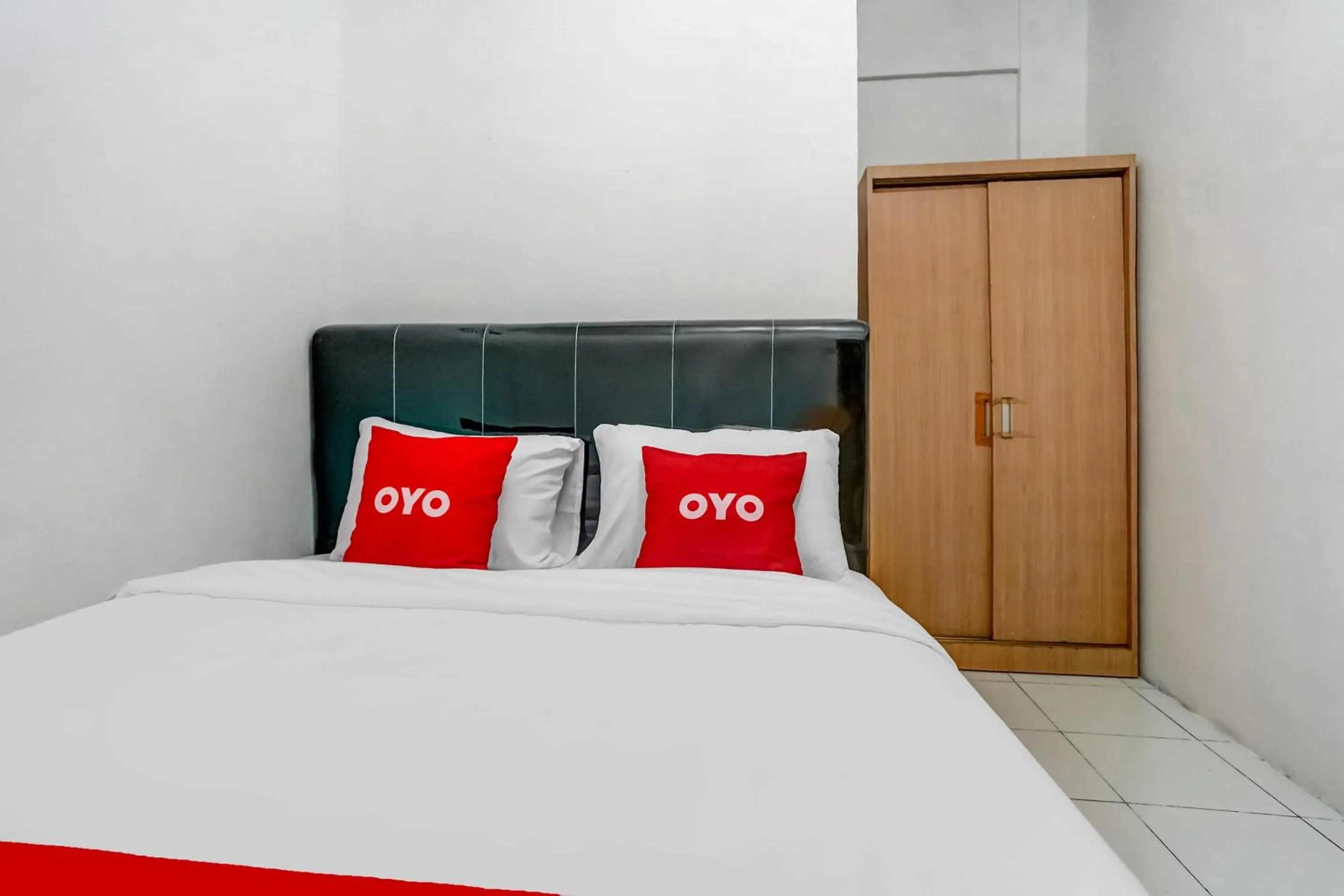 Bedroom, Bed in Hotel O Wilson HomestayNearRSU Bunda Thamrin