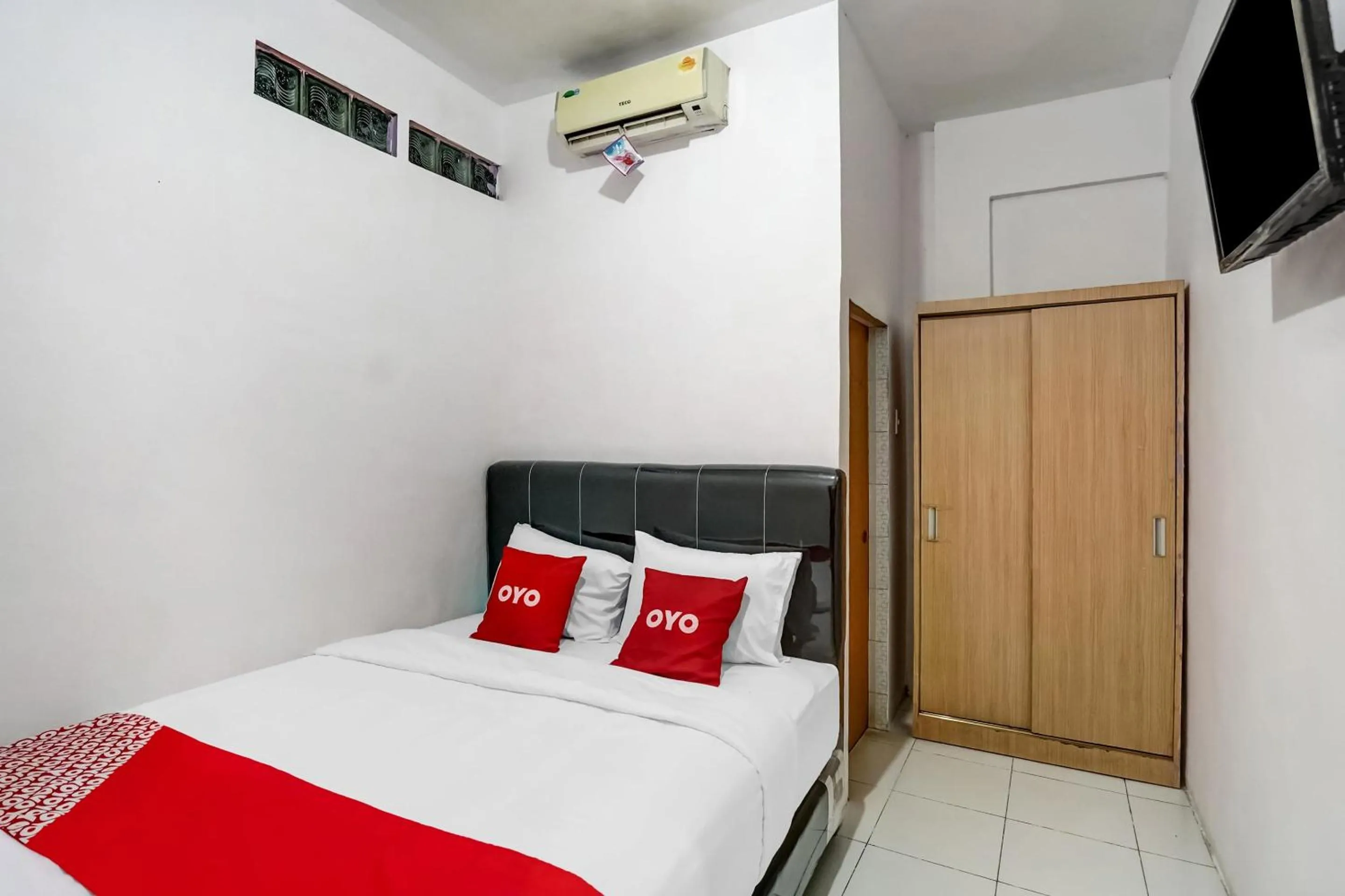 Bedroom, Bed in Hotel O Wilson HomestayNearRSU Bunda Thamrin