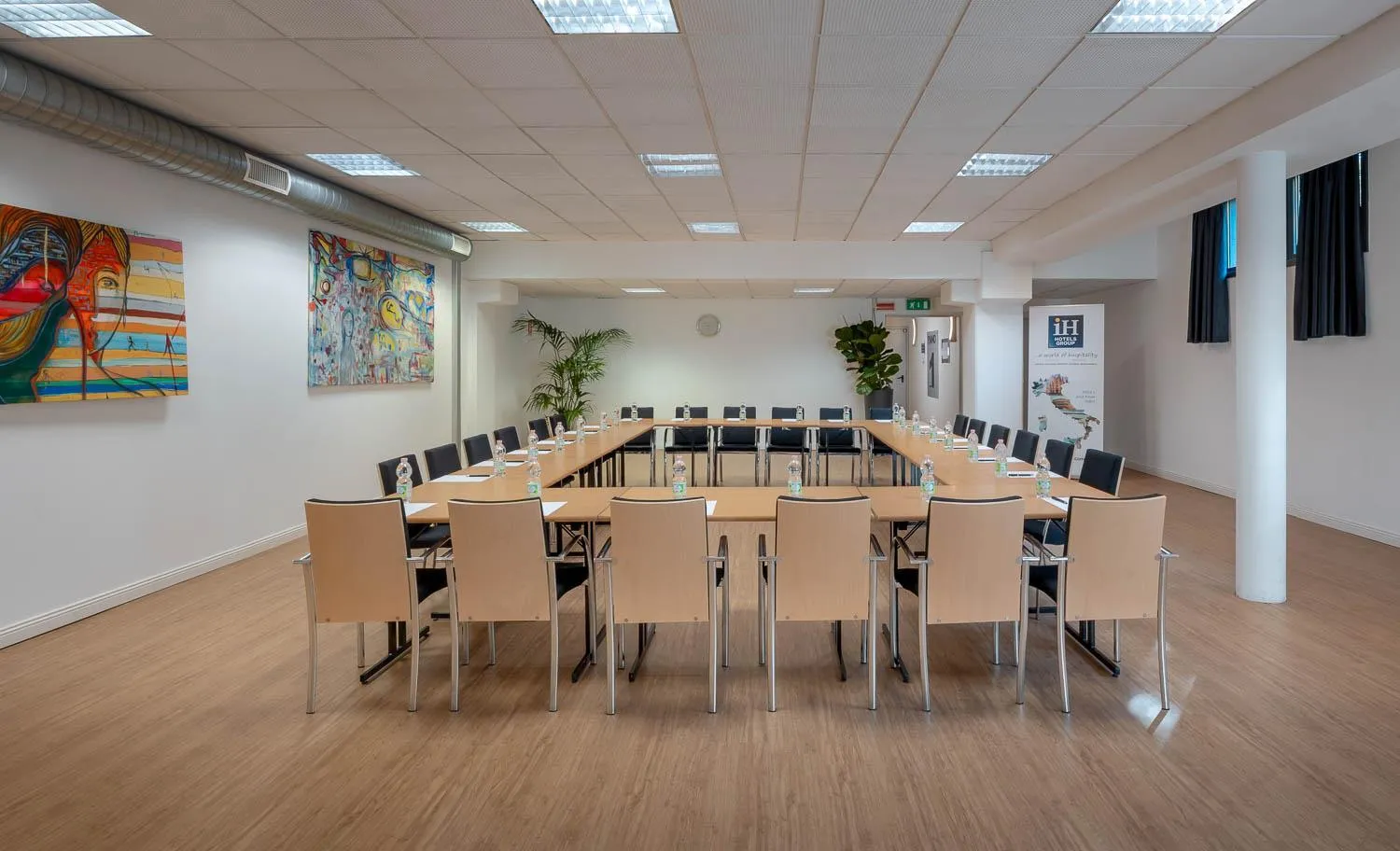 Meeting/conference room in iH Hotels Milano Gioia