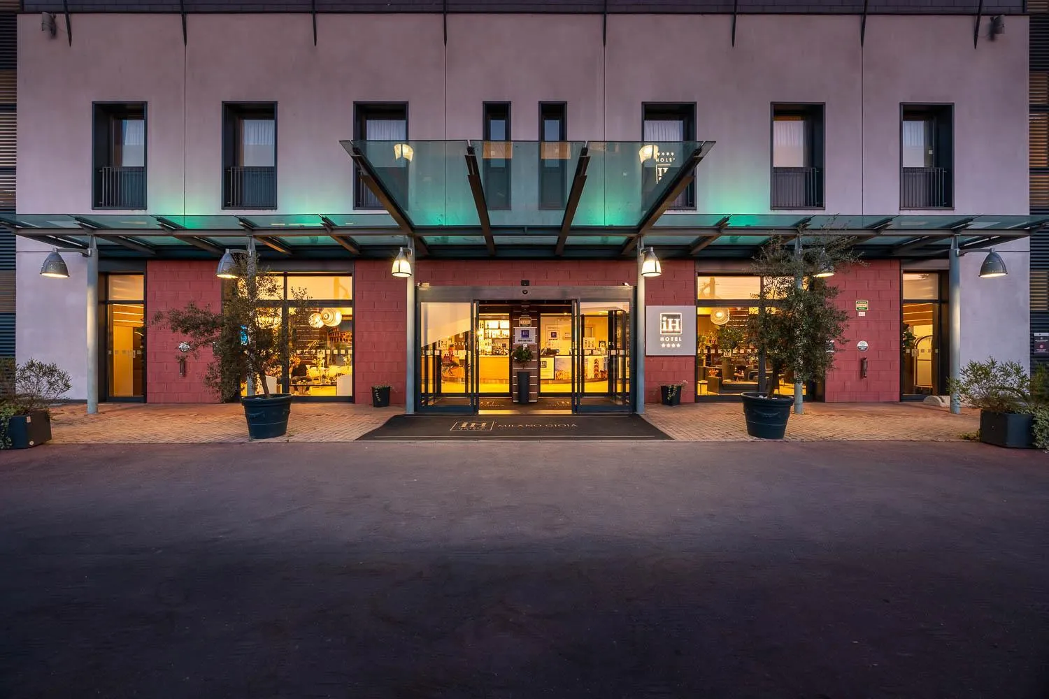 Property building in iH Hotels Milano Gioia