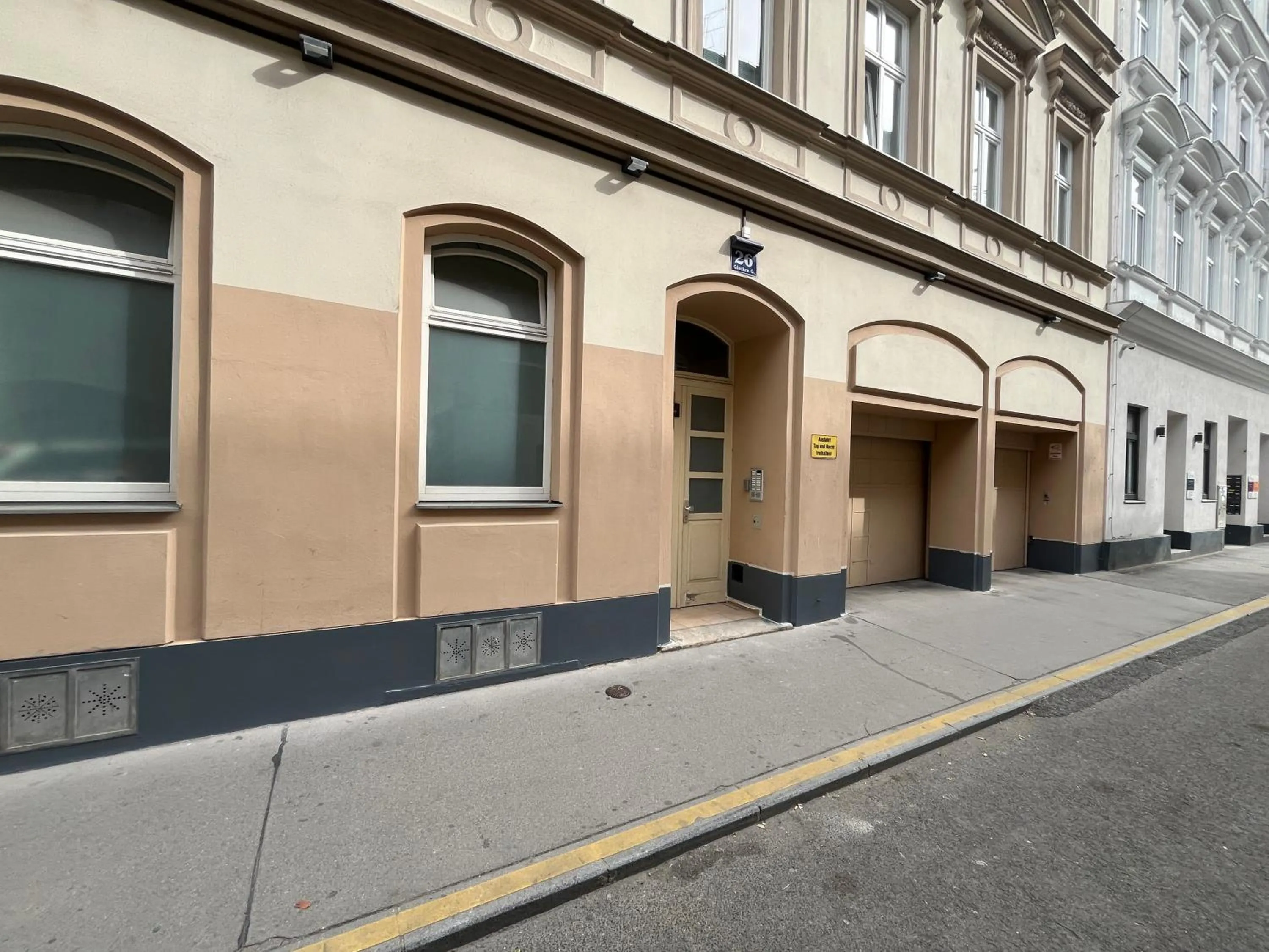 Property building in Street Living Hotel - Apartments