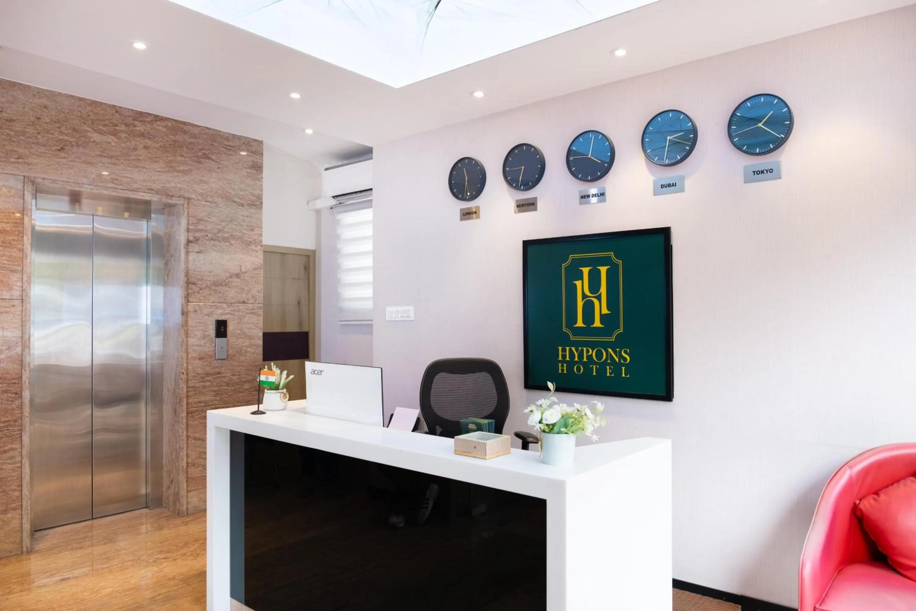 Lobby or reception in Hypons Hotel