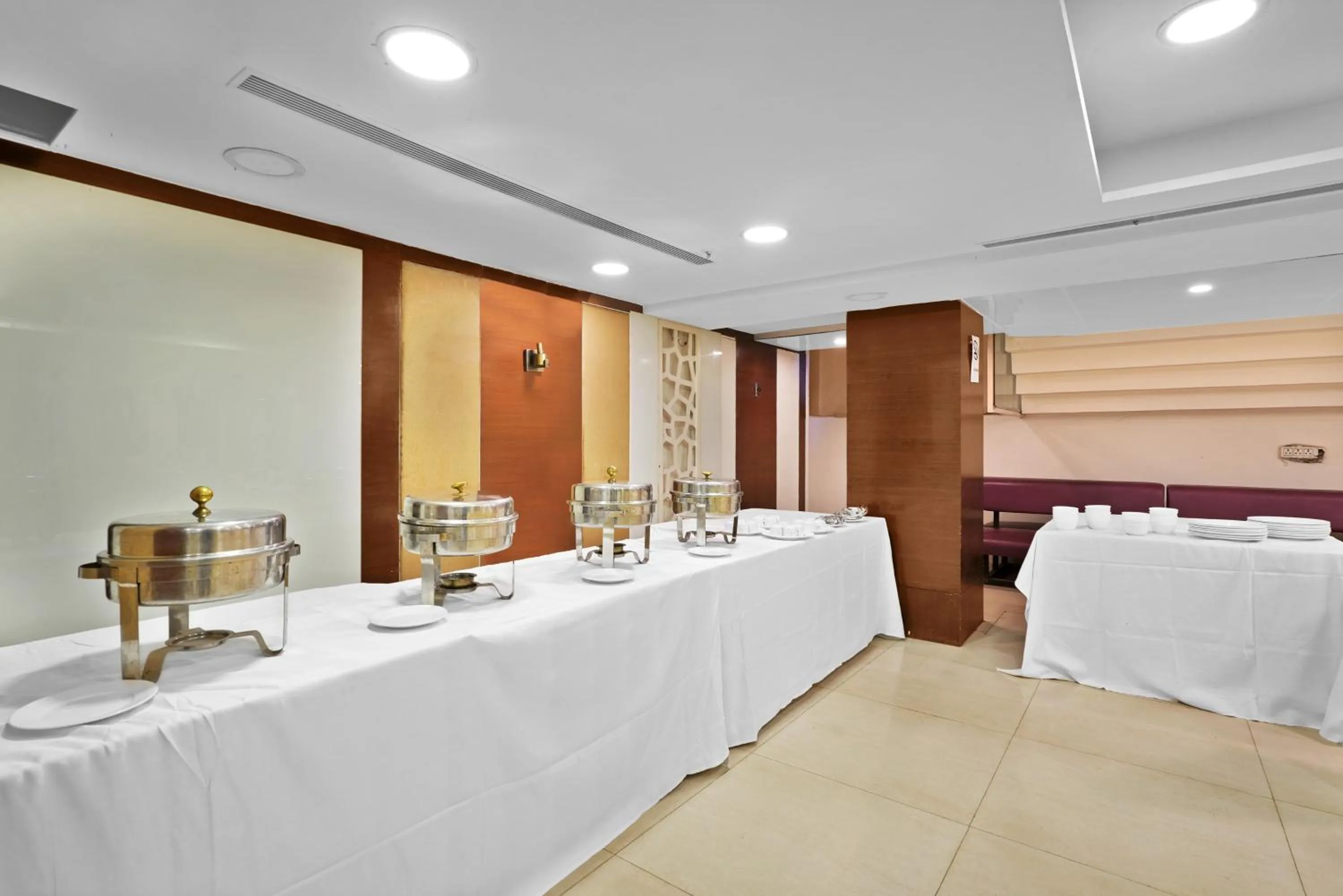 Breakfast in Treebo Jagadish Hotel, Jayanagar