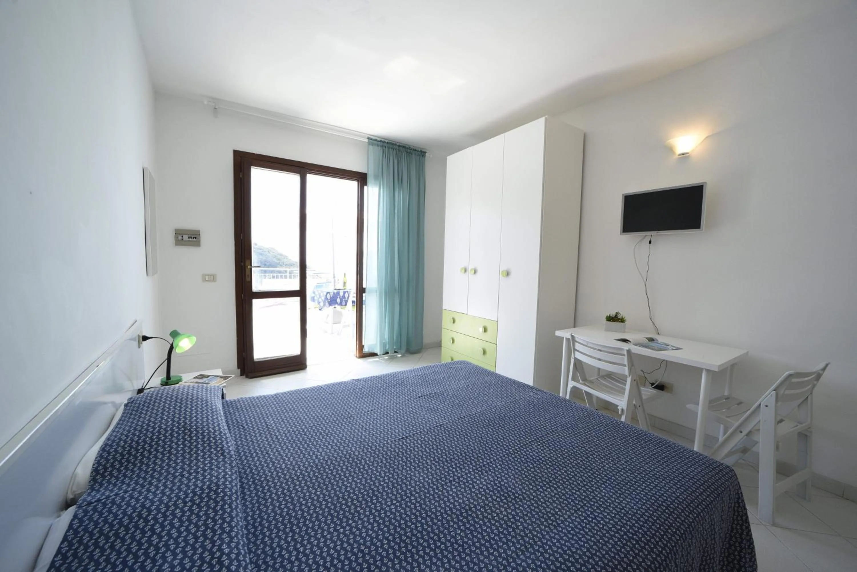 Communal lounge/ TV room in Le sirene