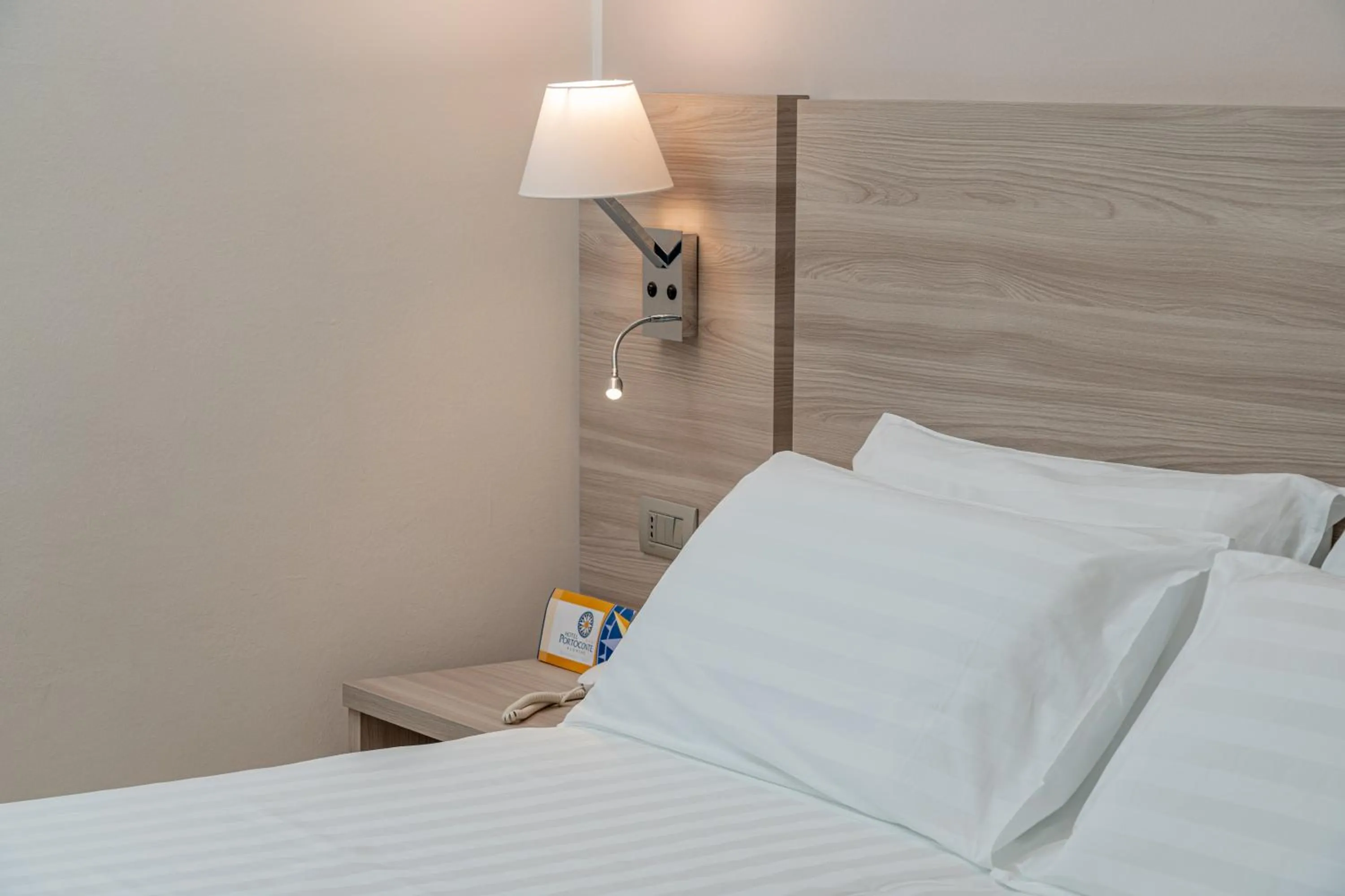 Bedroom, Bed in Hotel Portoconte