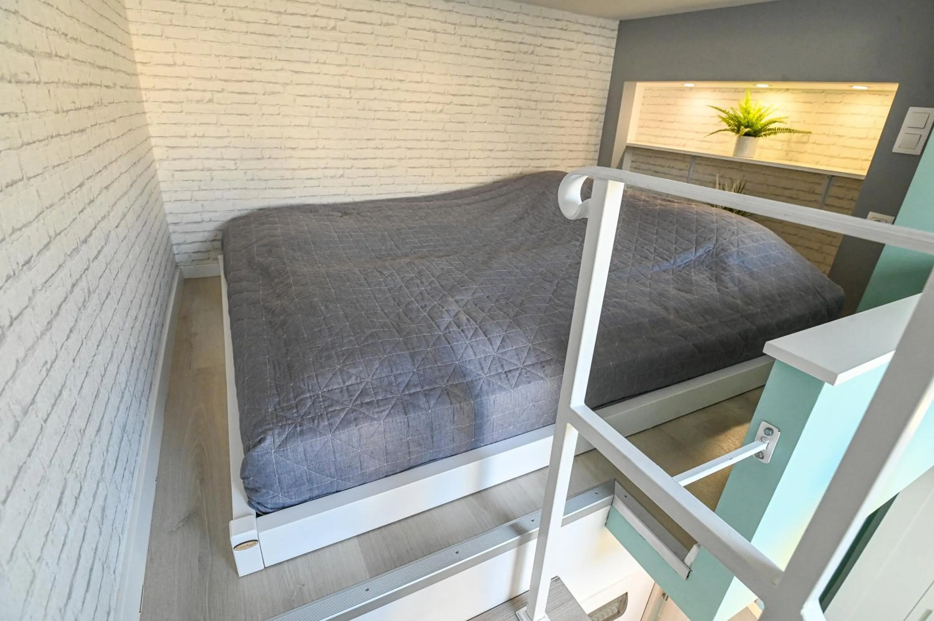 Bed in Palms Apartments Budapest