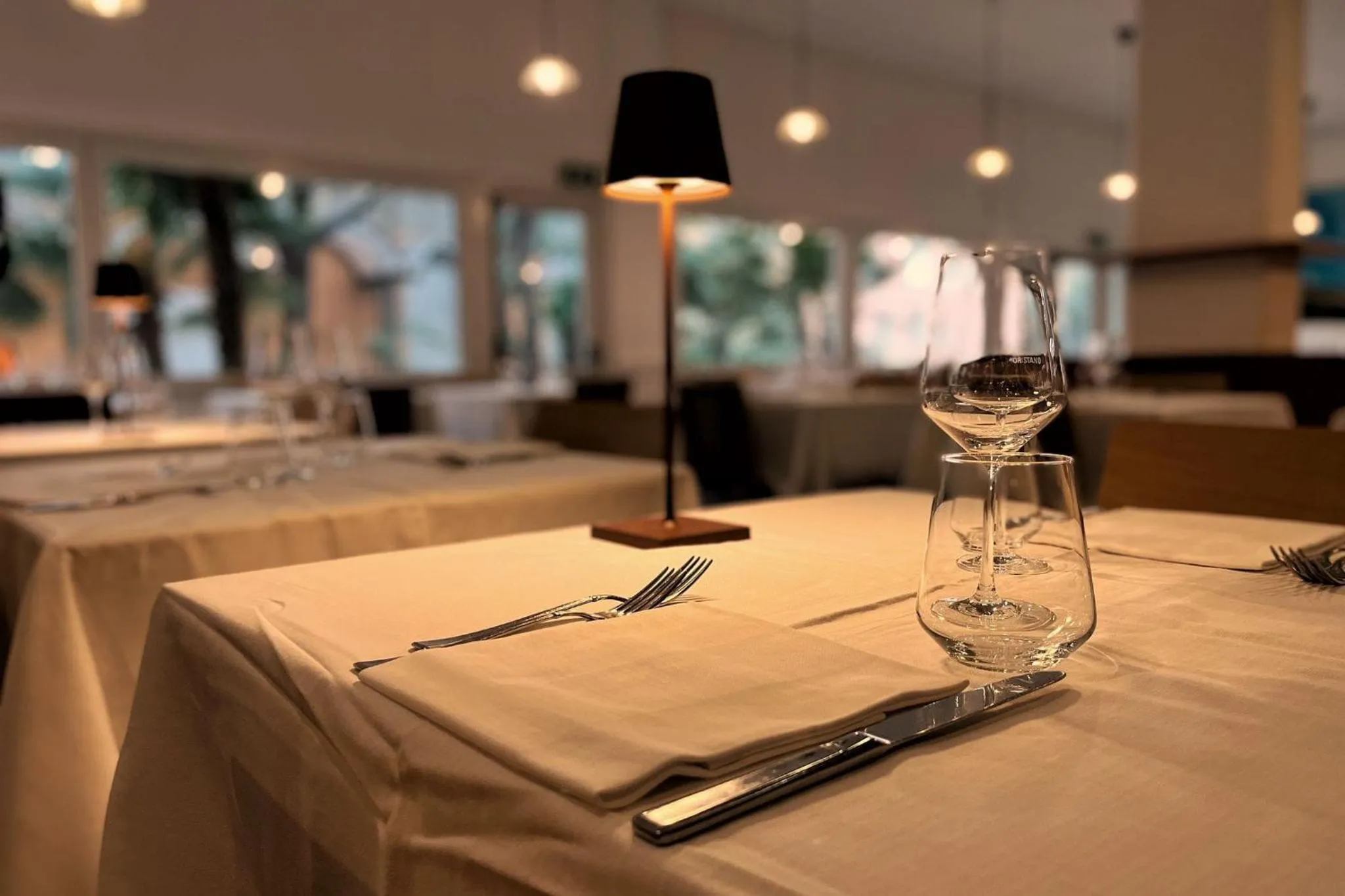 Restaurant/places to eat in Mistral2 Hotel