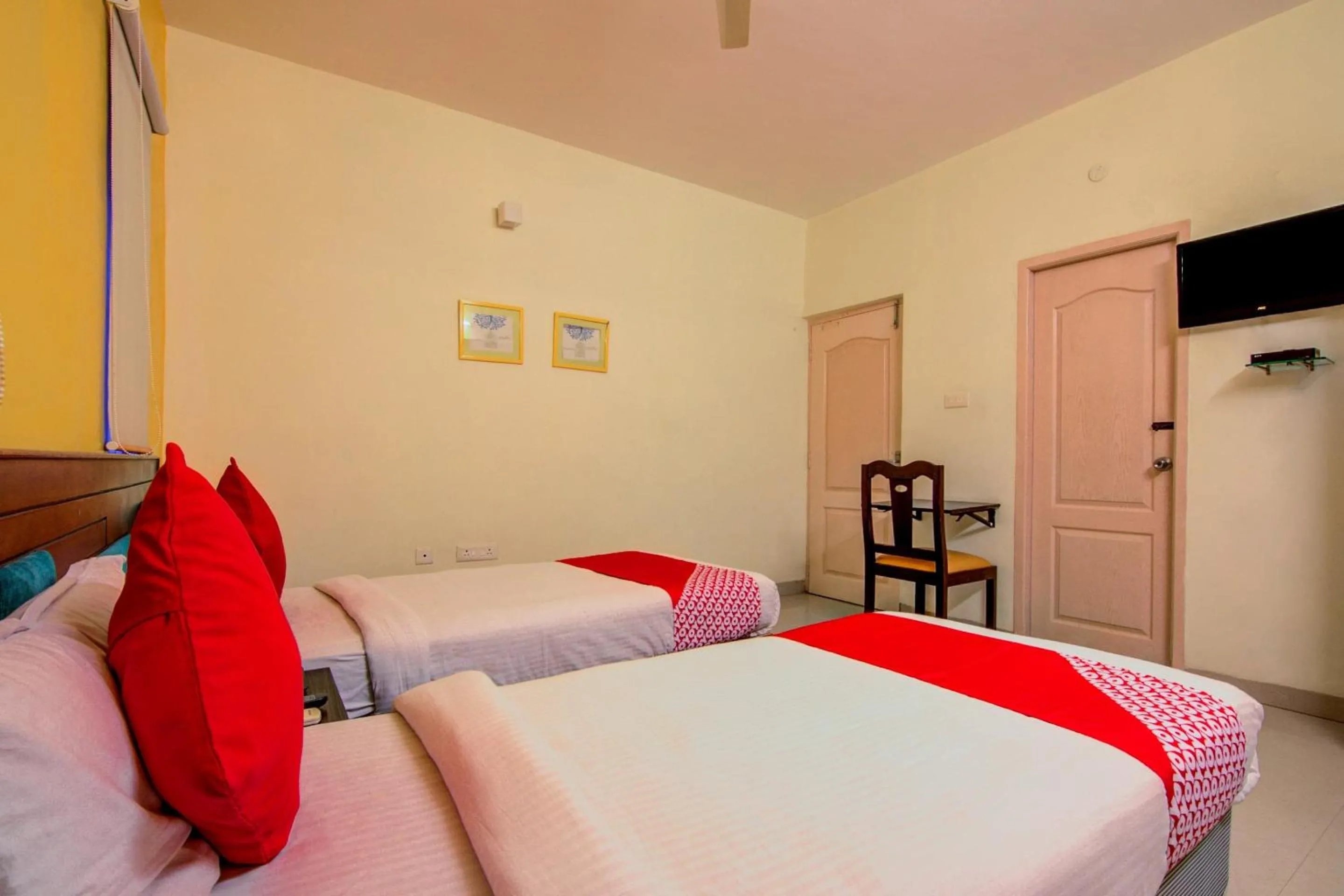 Bedroom, Bed in Hotel O Perungudi