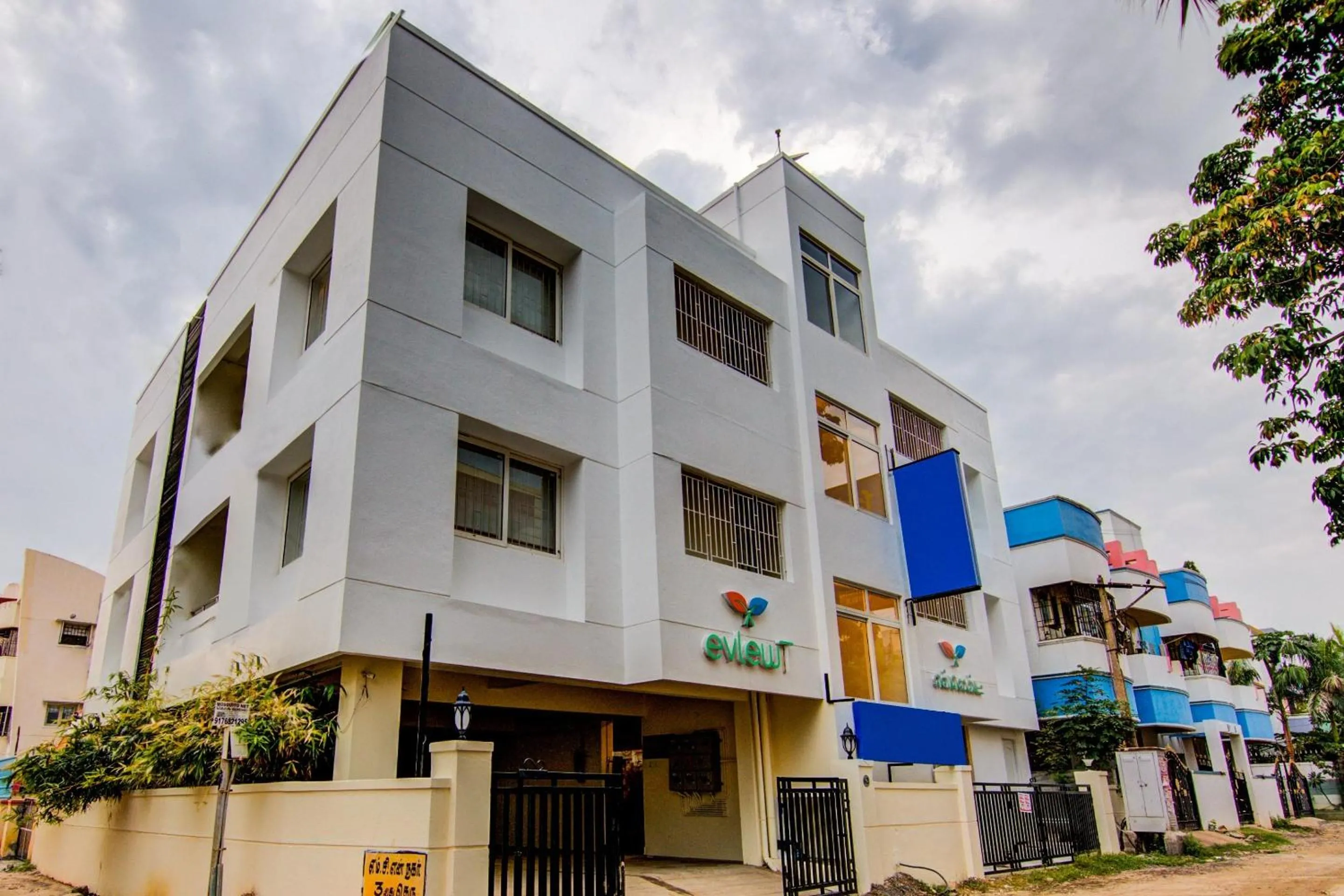 Facade/entrance in Hotel O Perungudi