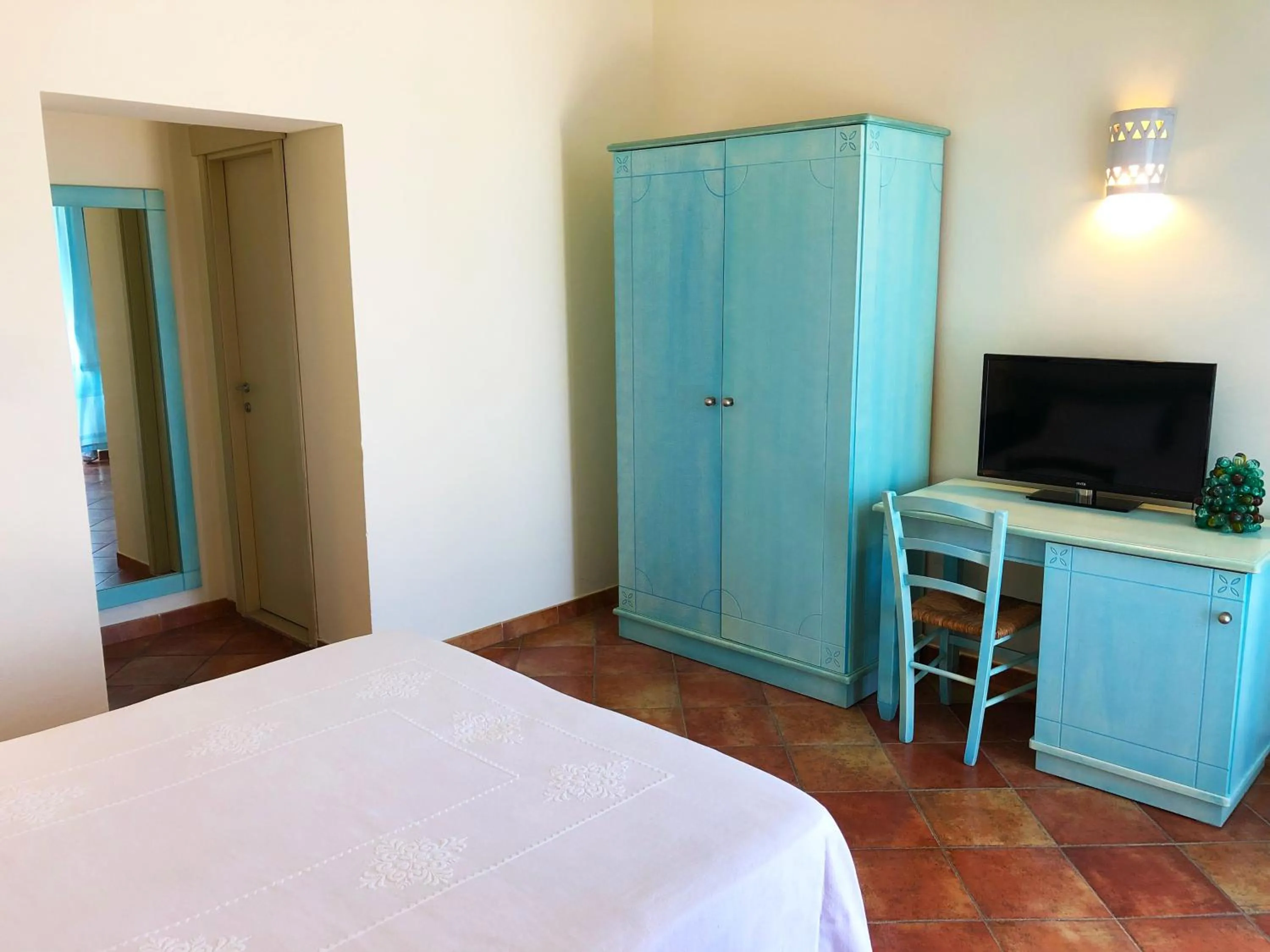 TV and multimedia in LH Pedraladda Resort