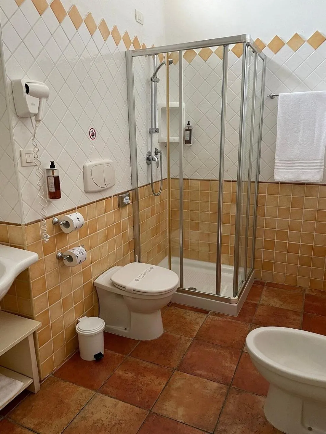 Bathroom in LH Pedraladda Resort