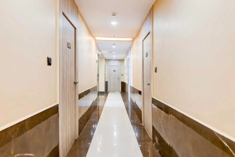 Lobby or reception in Super Townhouse OAK Seventy Seven