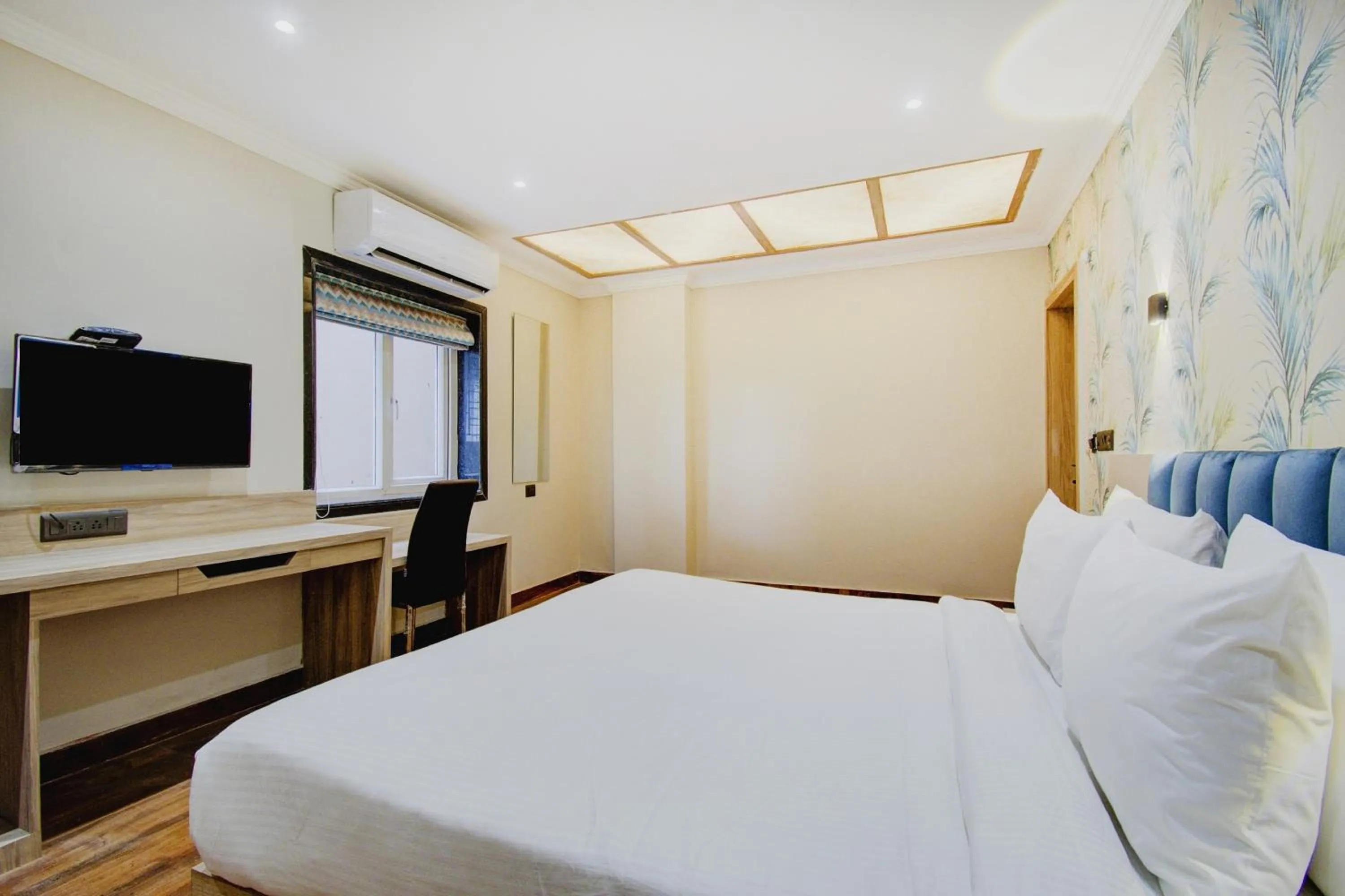 Bedroom in Super Townhouse OAK Seventy Seven