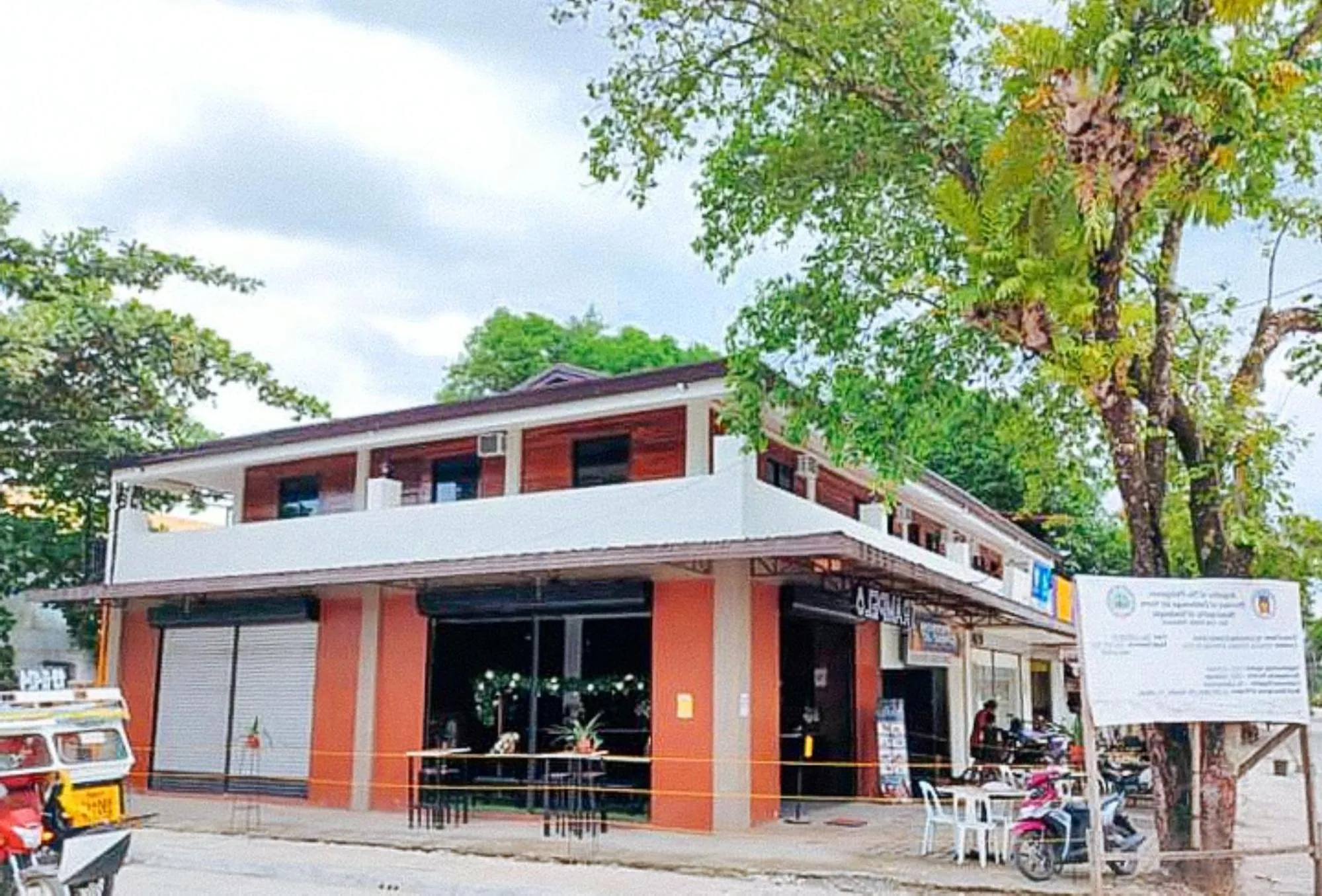 Property building in Maribel’s Pension Sindangan