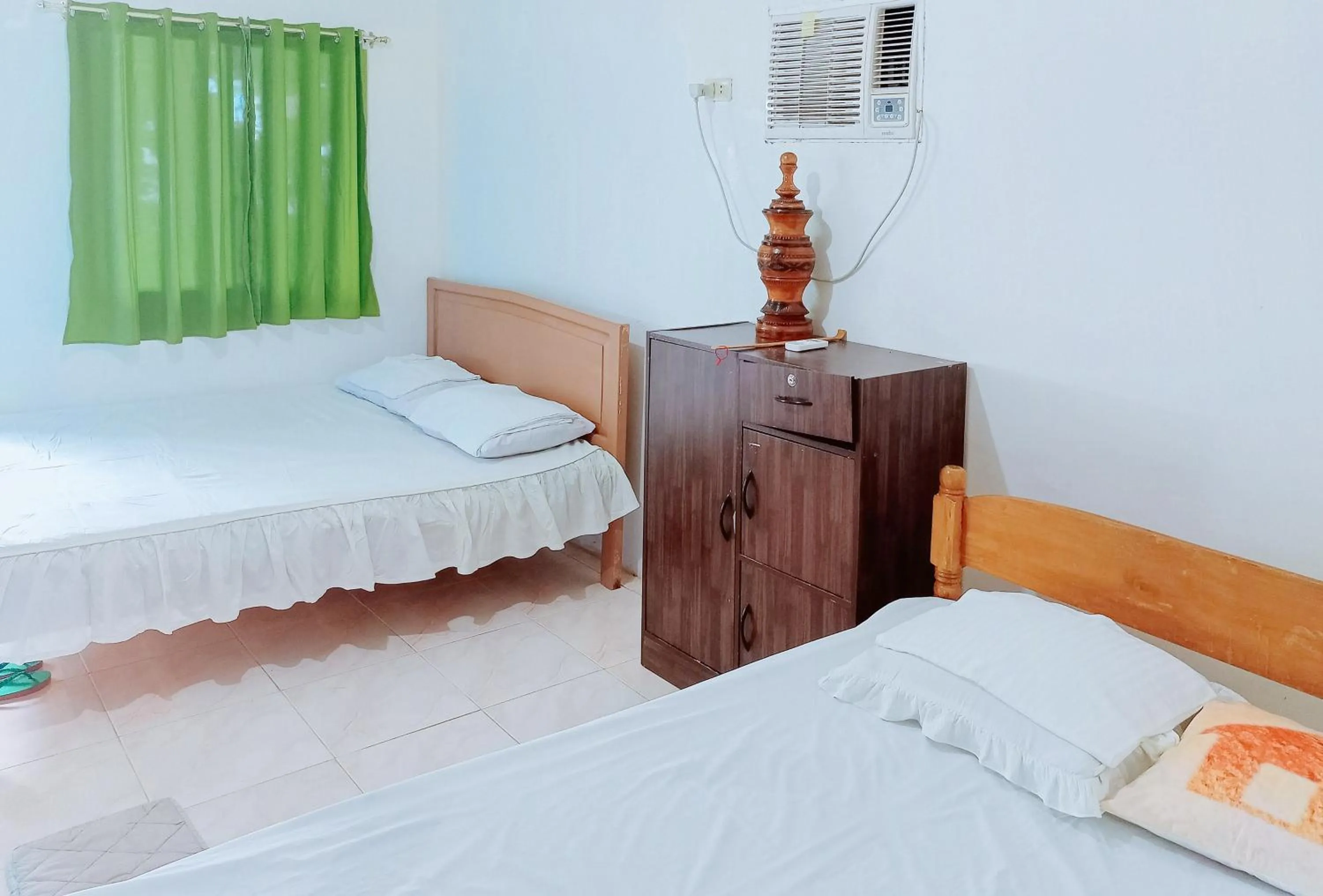 Bedroom, Bed in Erojo's Beach Resort