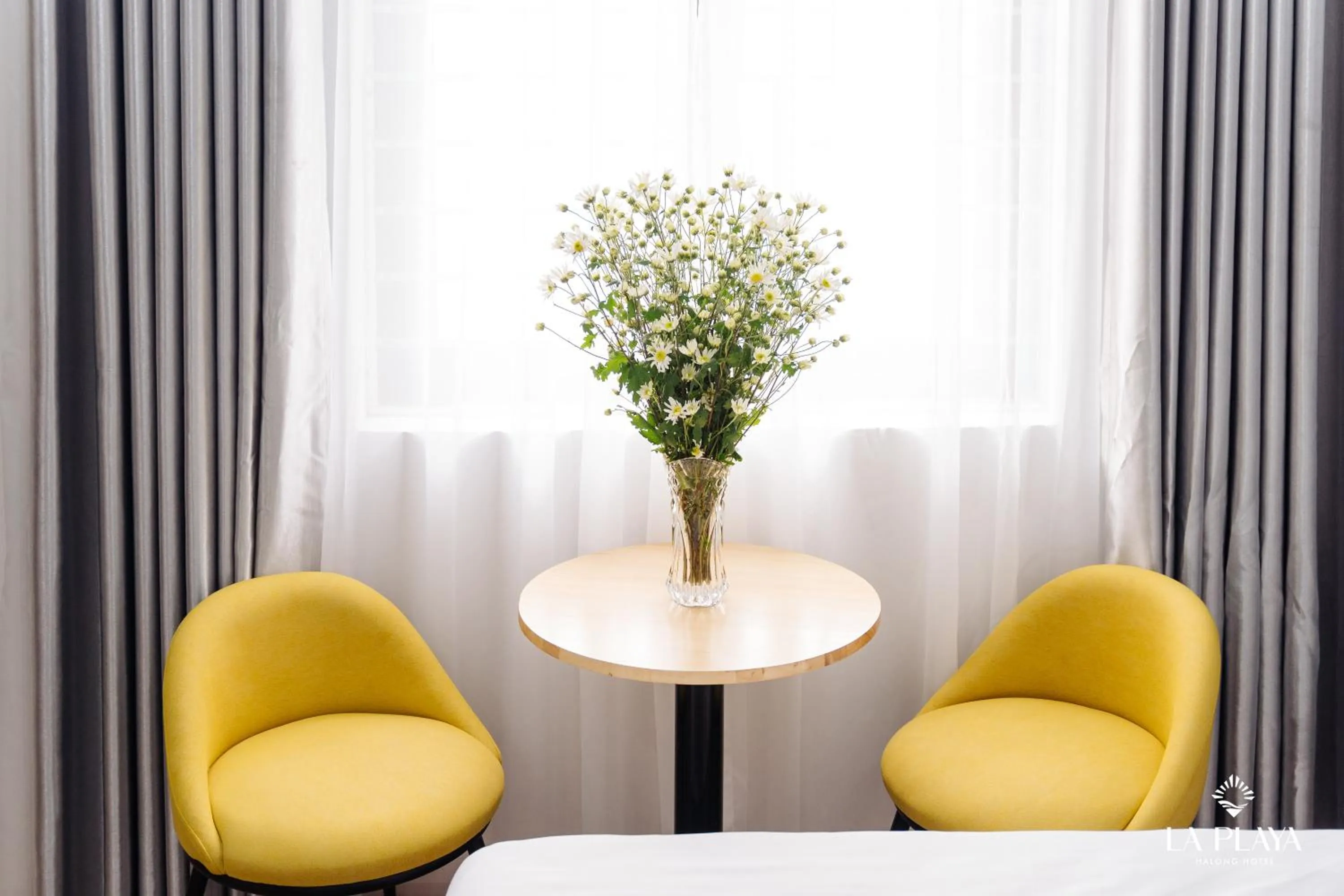 Seating area in La Playa Ha Long Hotel