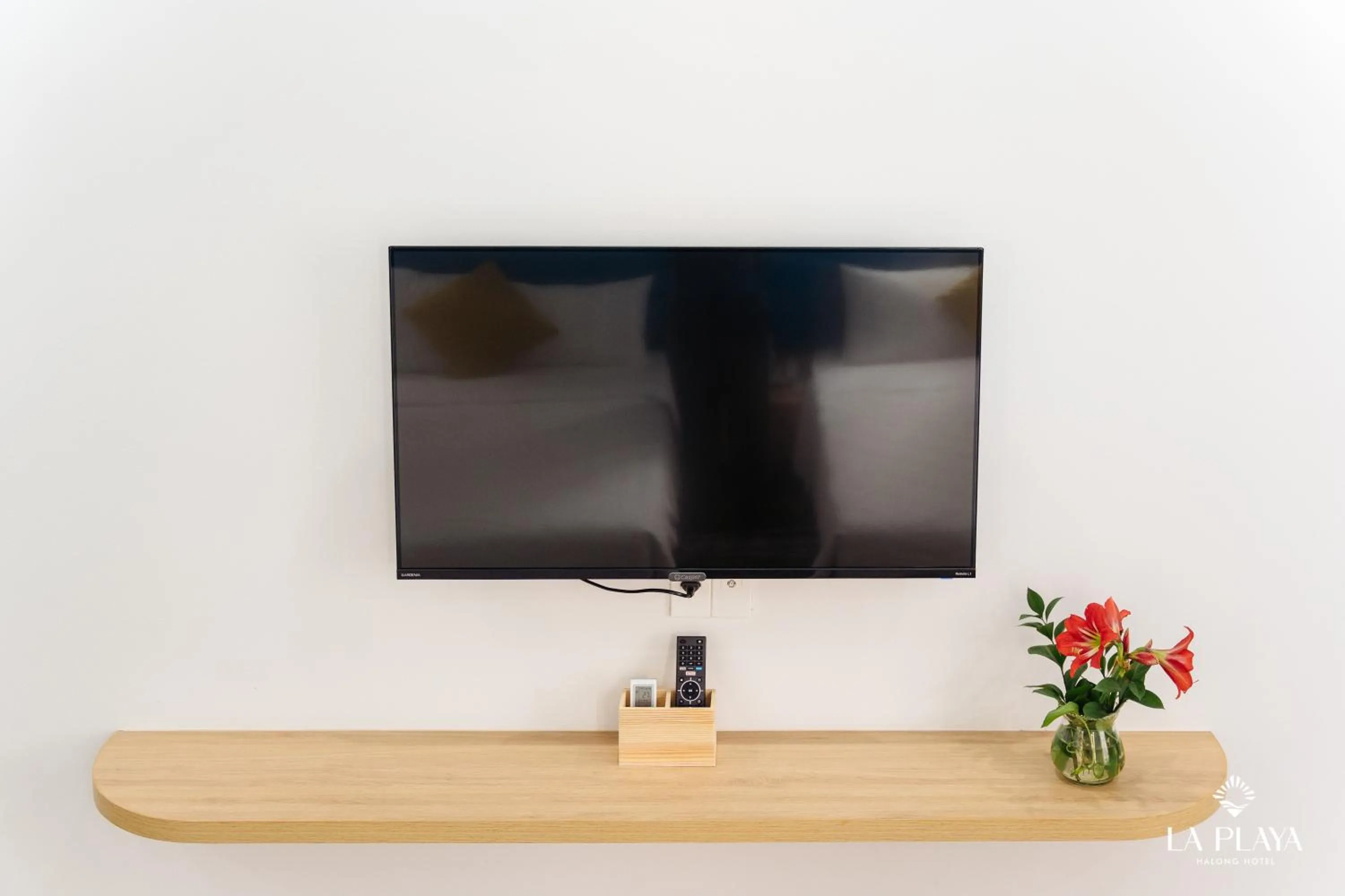 TV and multimedia in La Playa Ha Long Hotel