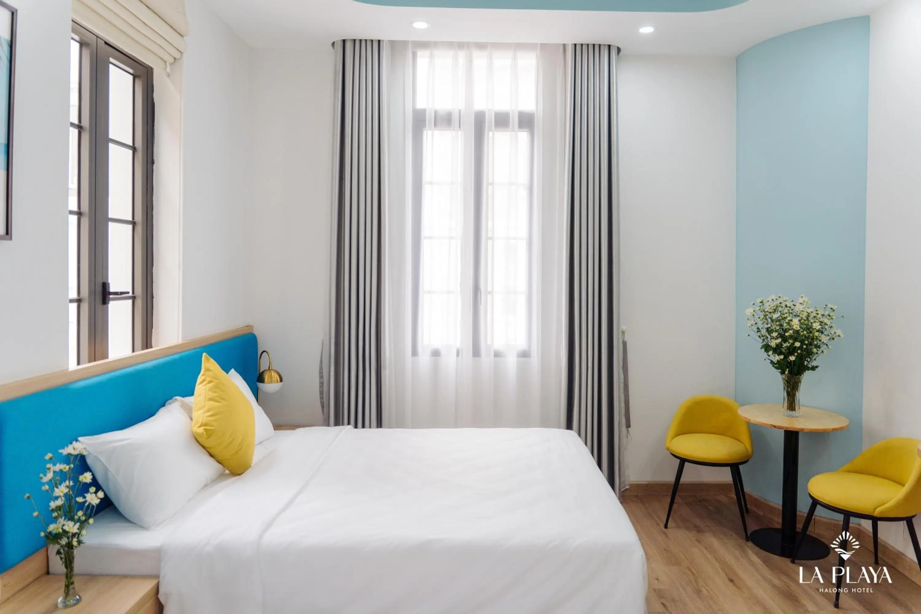 Bed in La Playa Ha Long Hotel