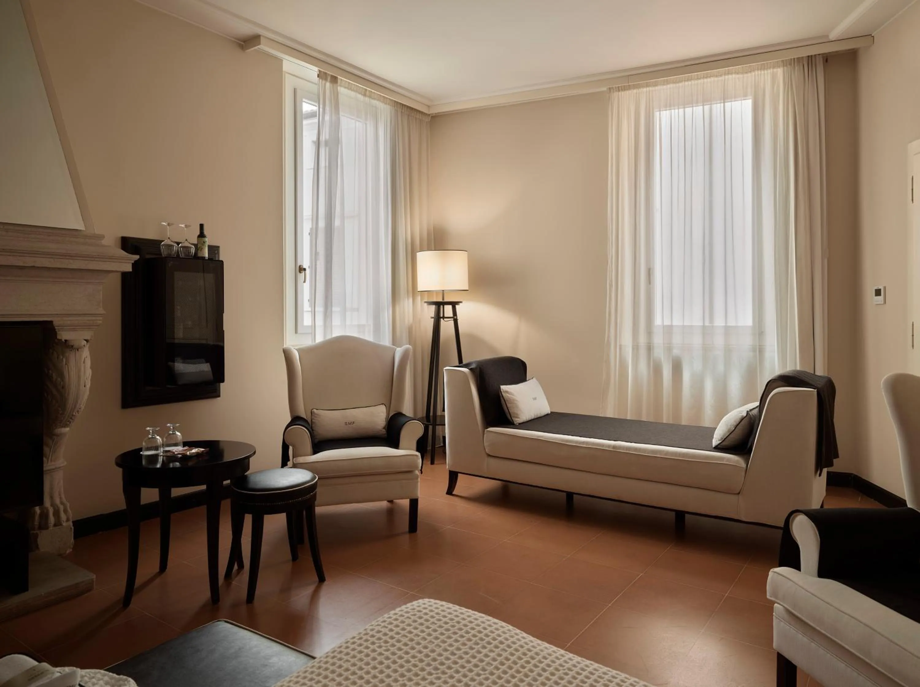 Seating area in Santa Maria Foris