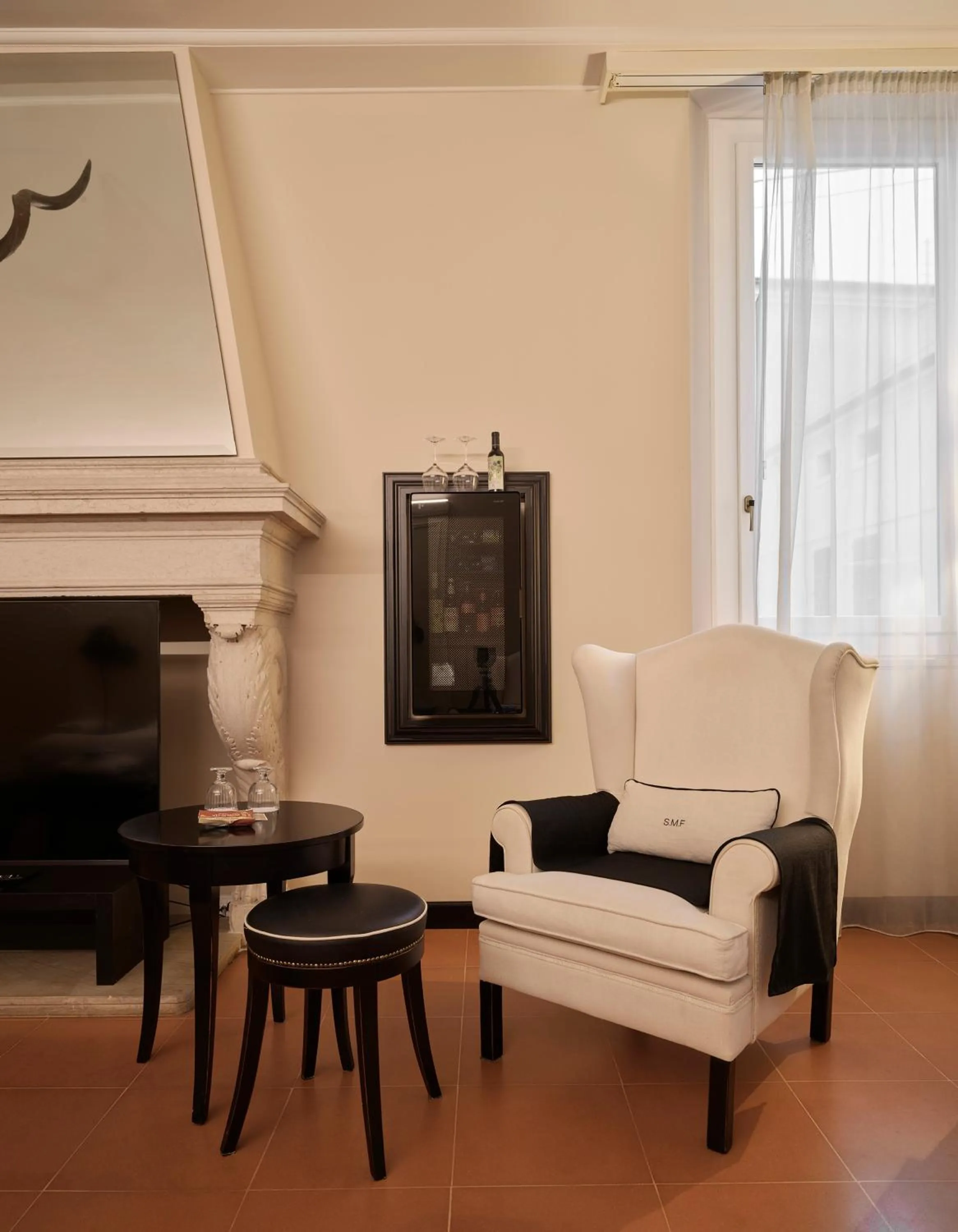 Seating area in Santa Maria Foris