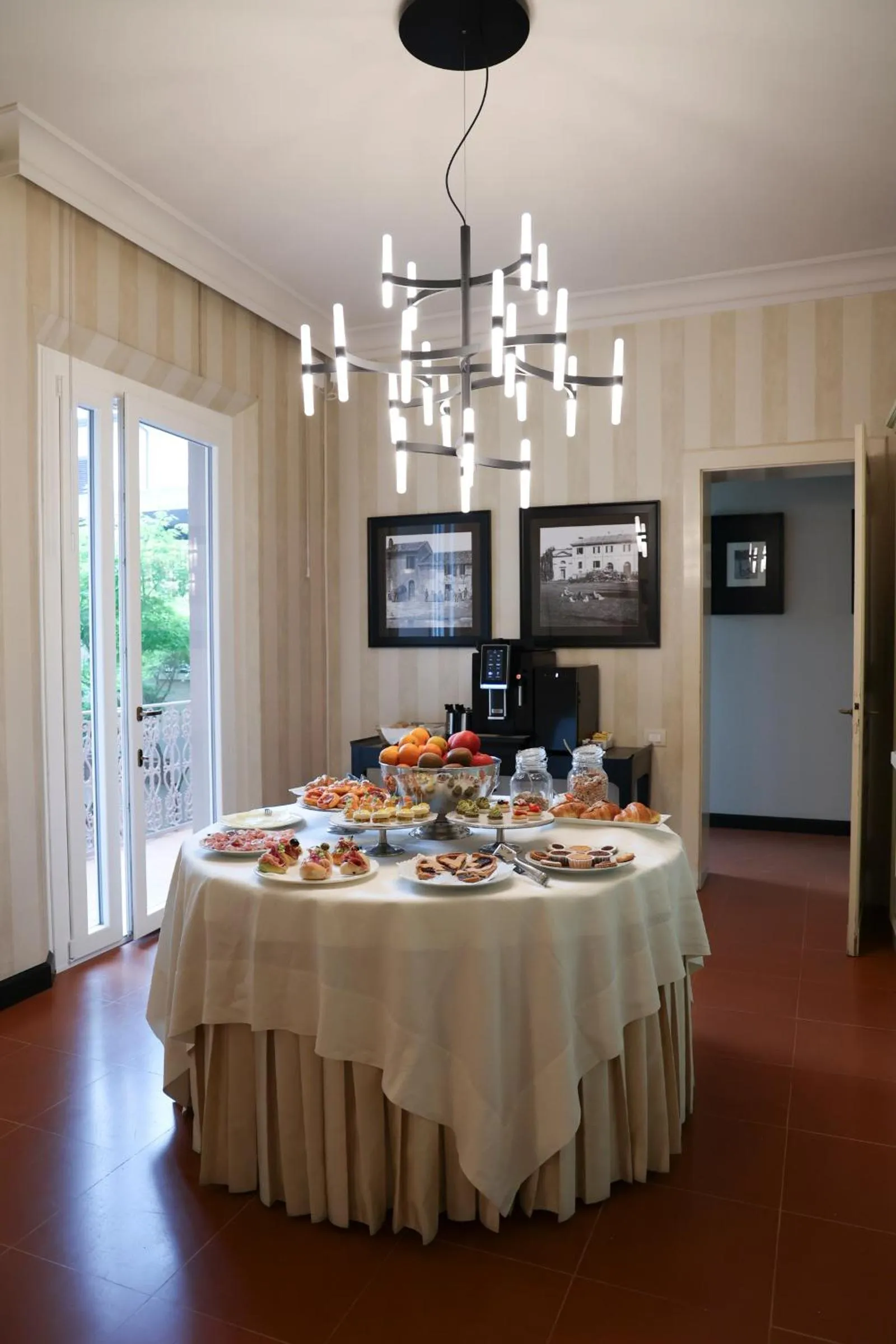 Breakfast in Santa Maria Foris