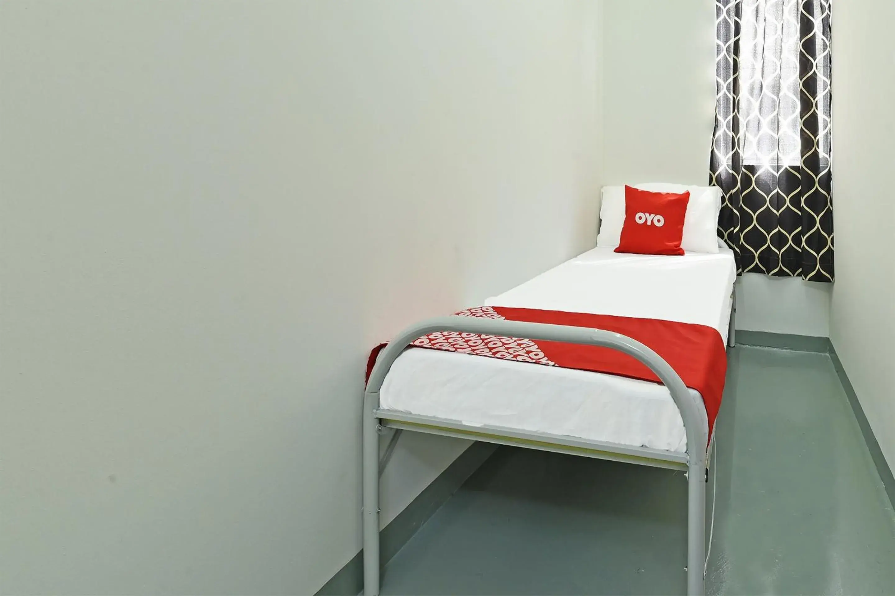 Economy Single Room - single occupancy in Hotel O Sri Rampai Metro Hostel Economy Single Room - single occupancy in Hotel O Sri Rampai Metro Hostel