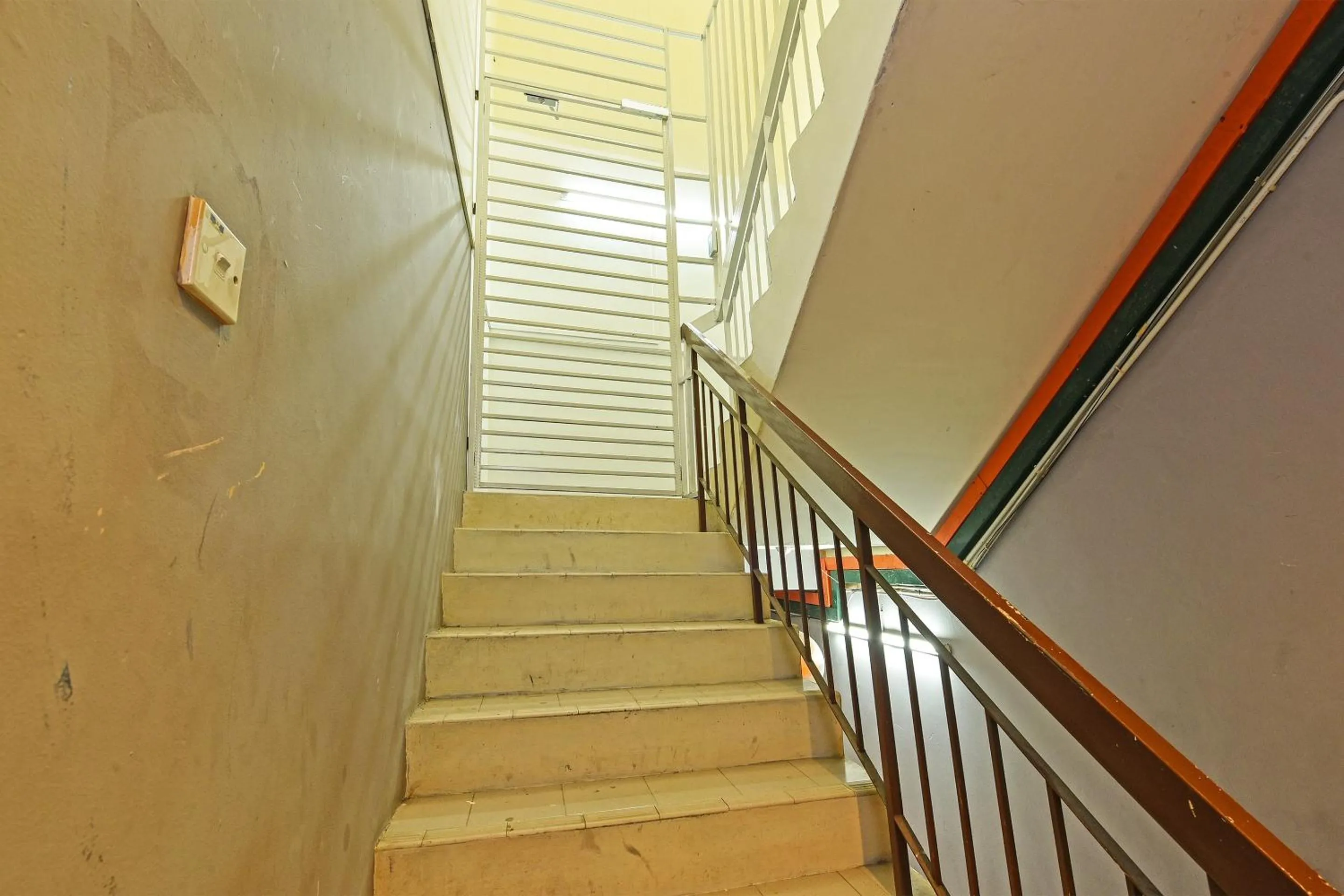 Lobby or reception in Hotel O Sri Rampai Metro Hostel