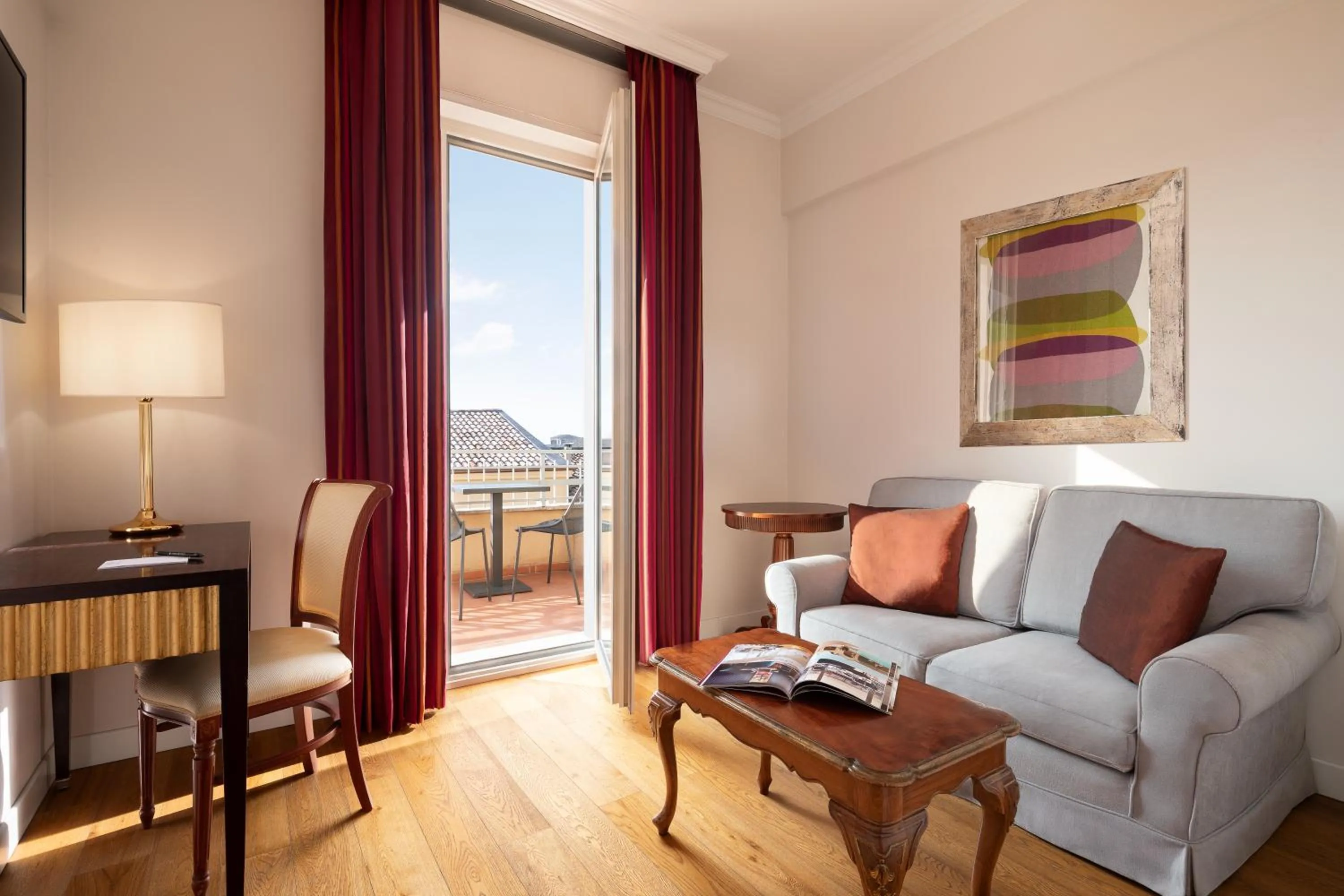 Bedroom in Sina Maria Luigia