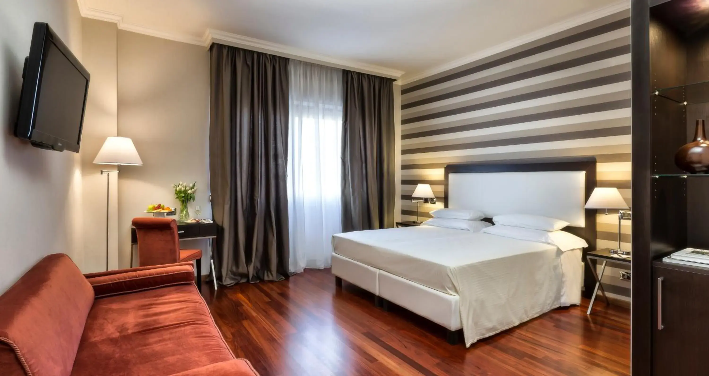 Triple Room in Sina Maria Luigia Triple Room in Sina Maria Luigia