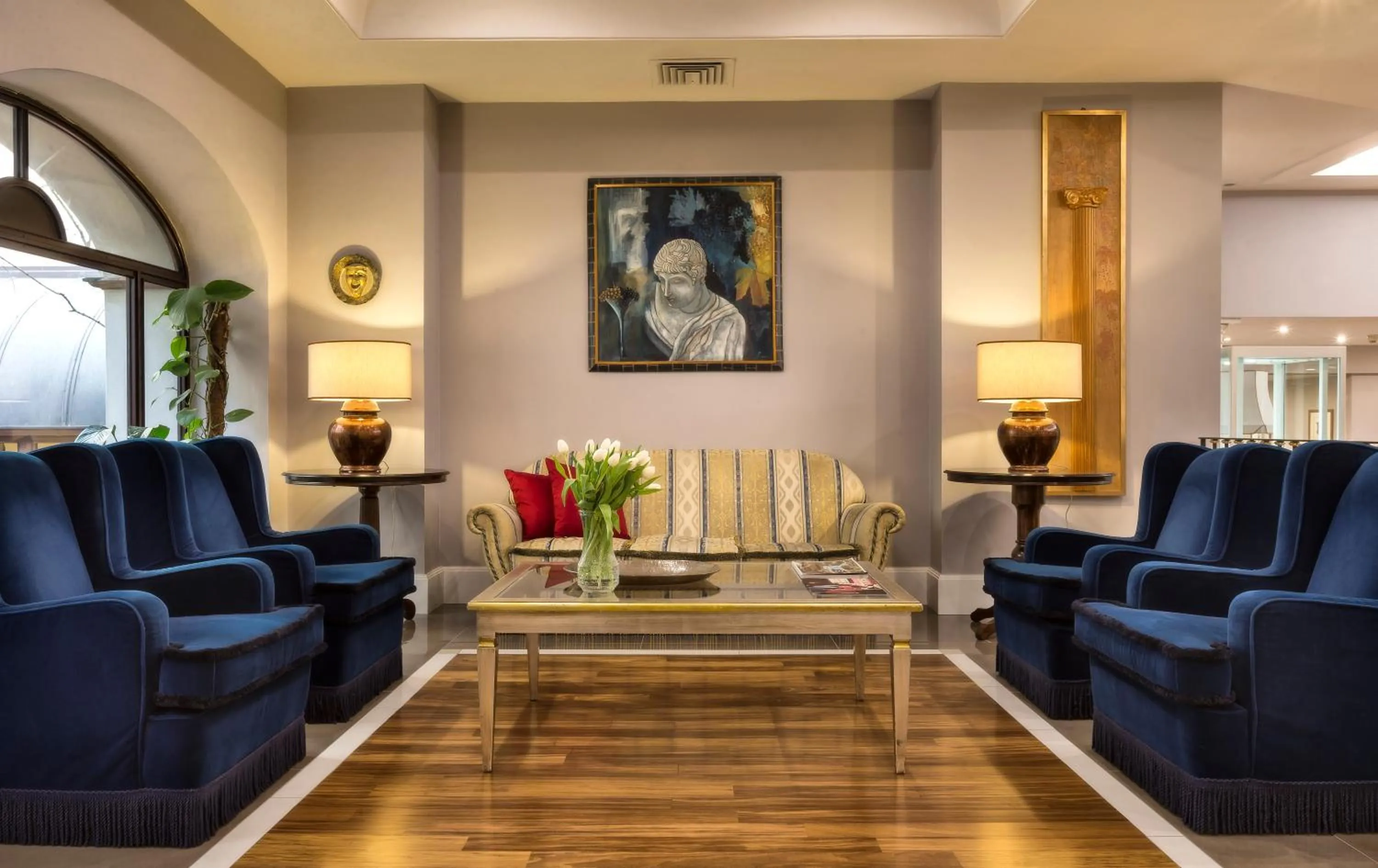 Lounge or bar in Sina Maria Luigia