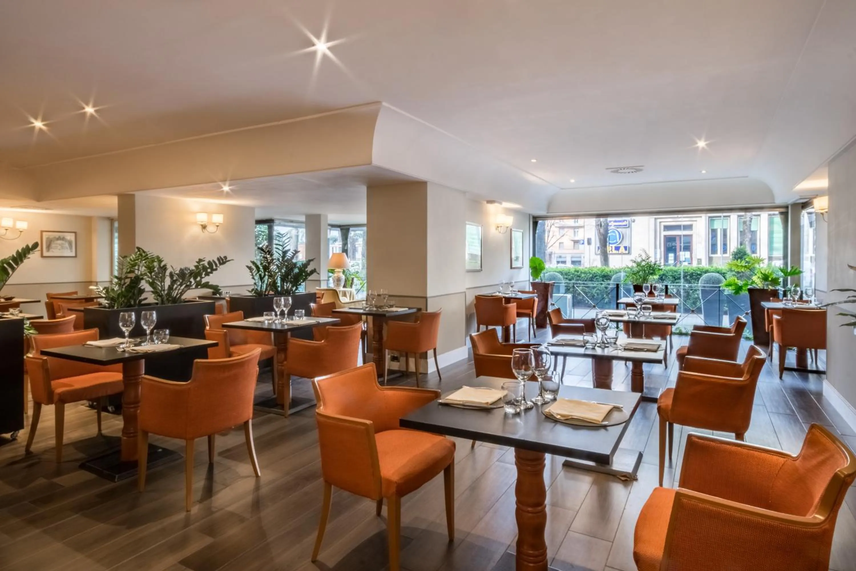 Restaurant/places to eat in Sina Maria Luigia