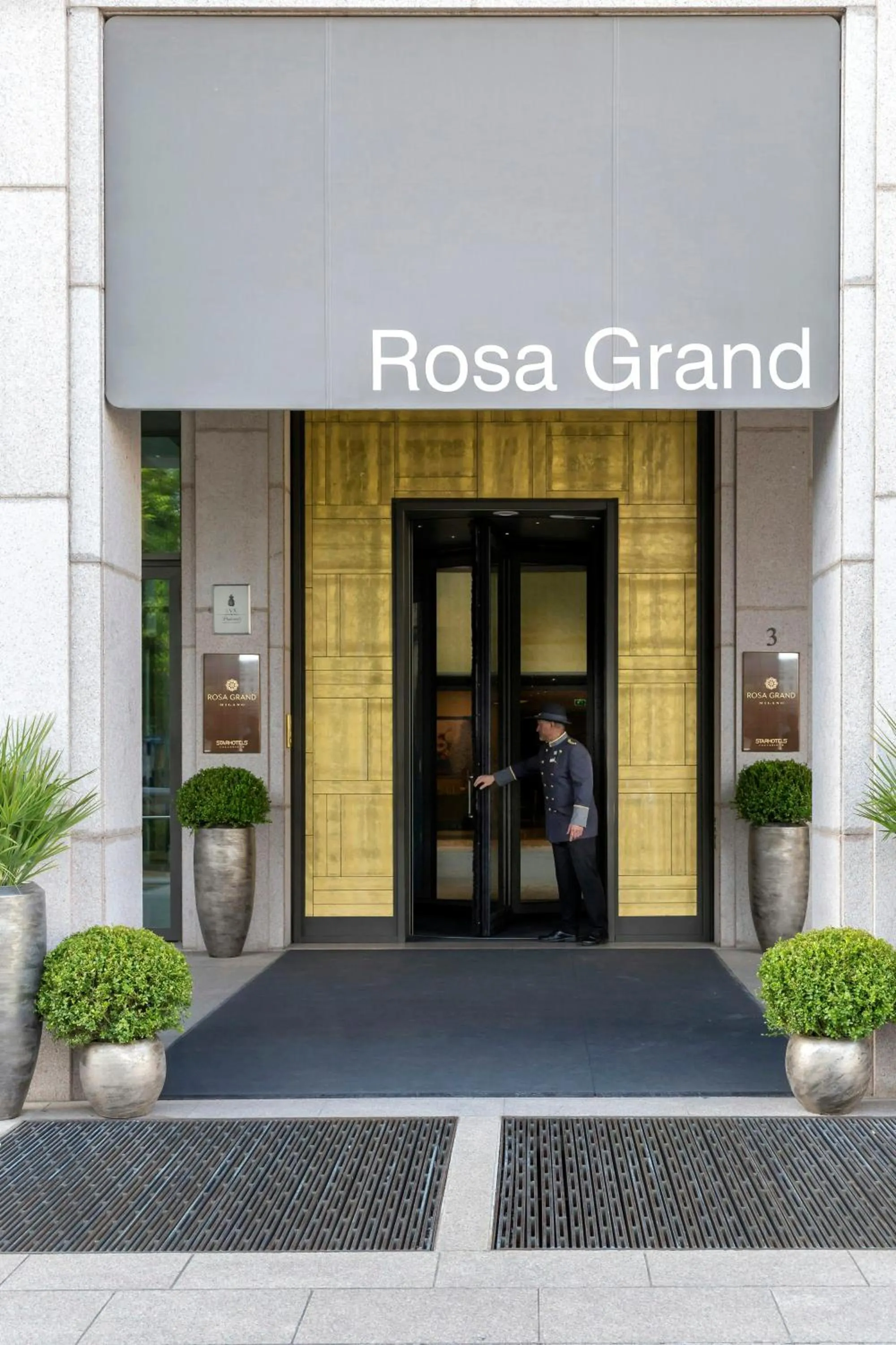 Property building in Rosa Grand Milano - Starhotels Collezione