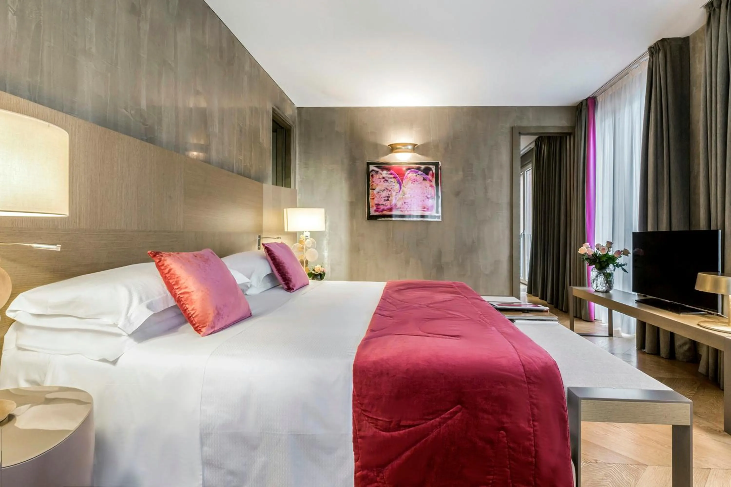 Photo of the whole room, Bed in Rosa Grand Milano - Starhotels Collezione
