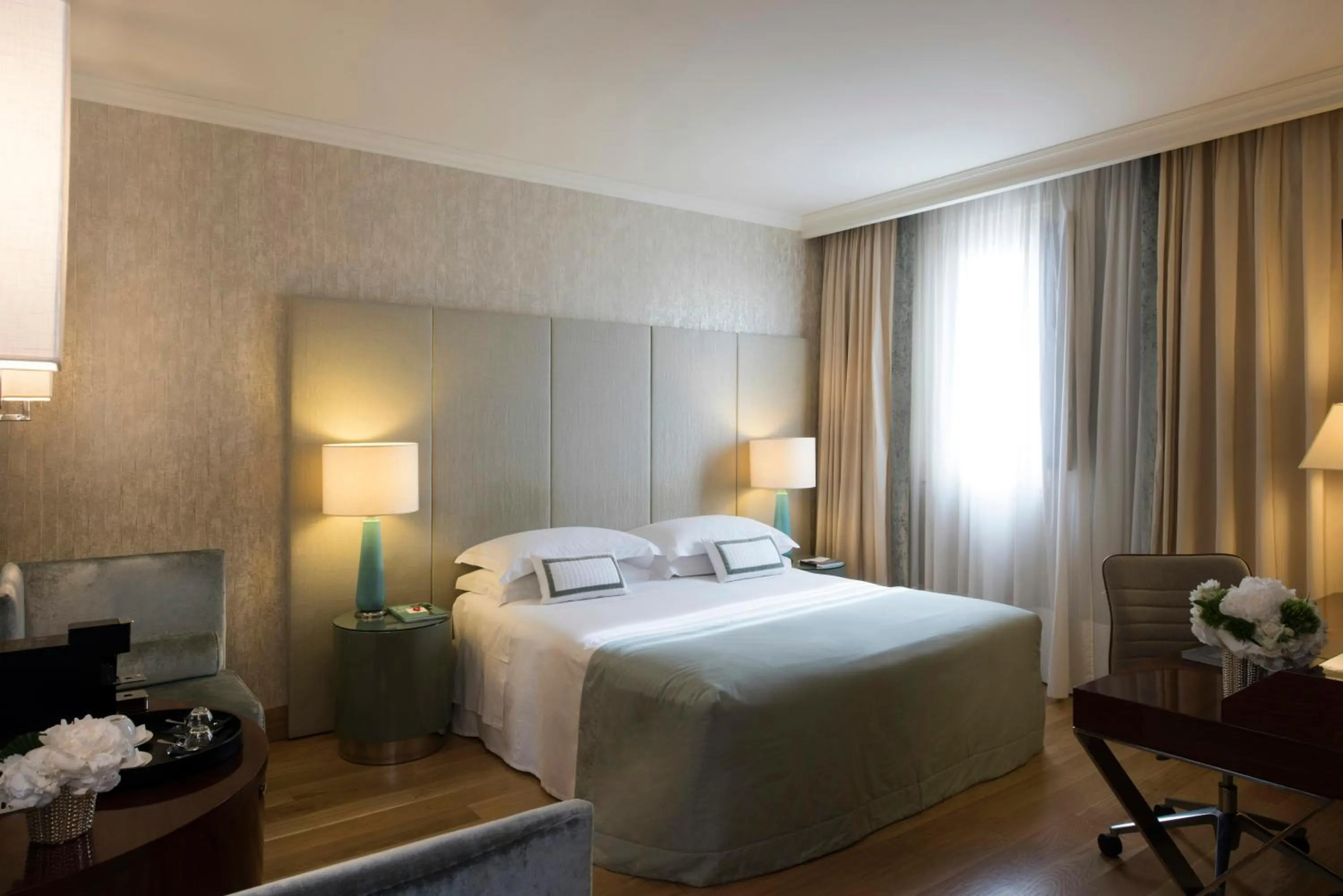 Bedroom, Bed in Rosa Grand Milano - Starhotels Collezione