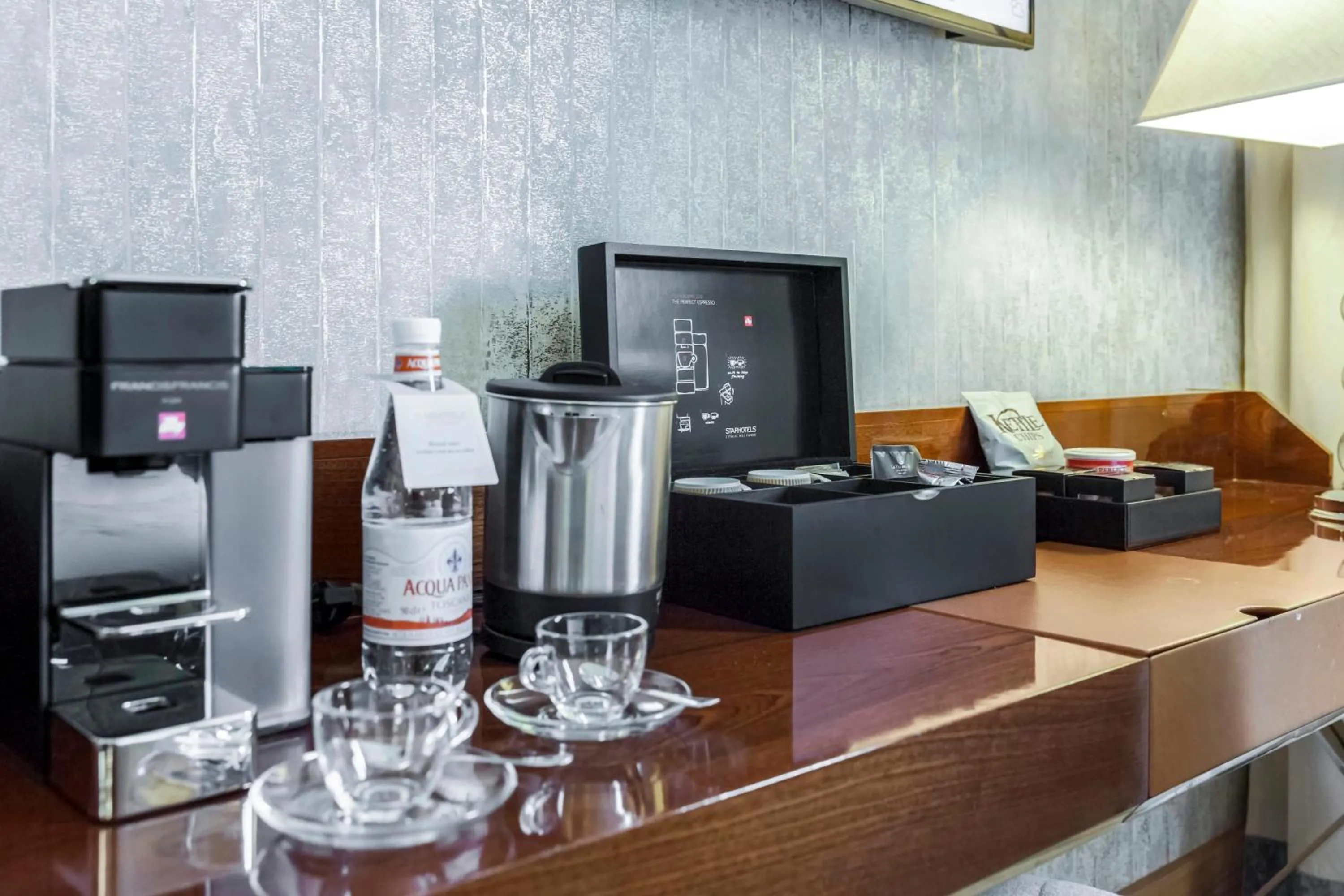 Photo of the whole room in Rosa Grand Milano - Starhotels Collezione