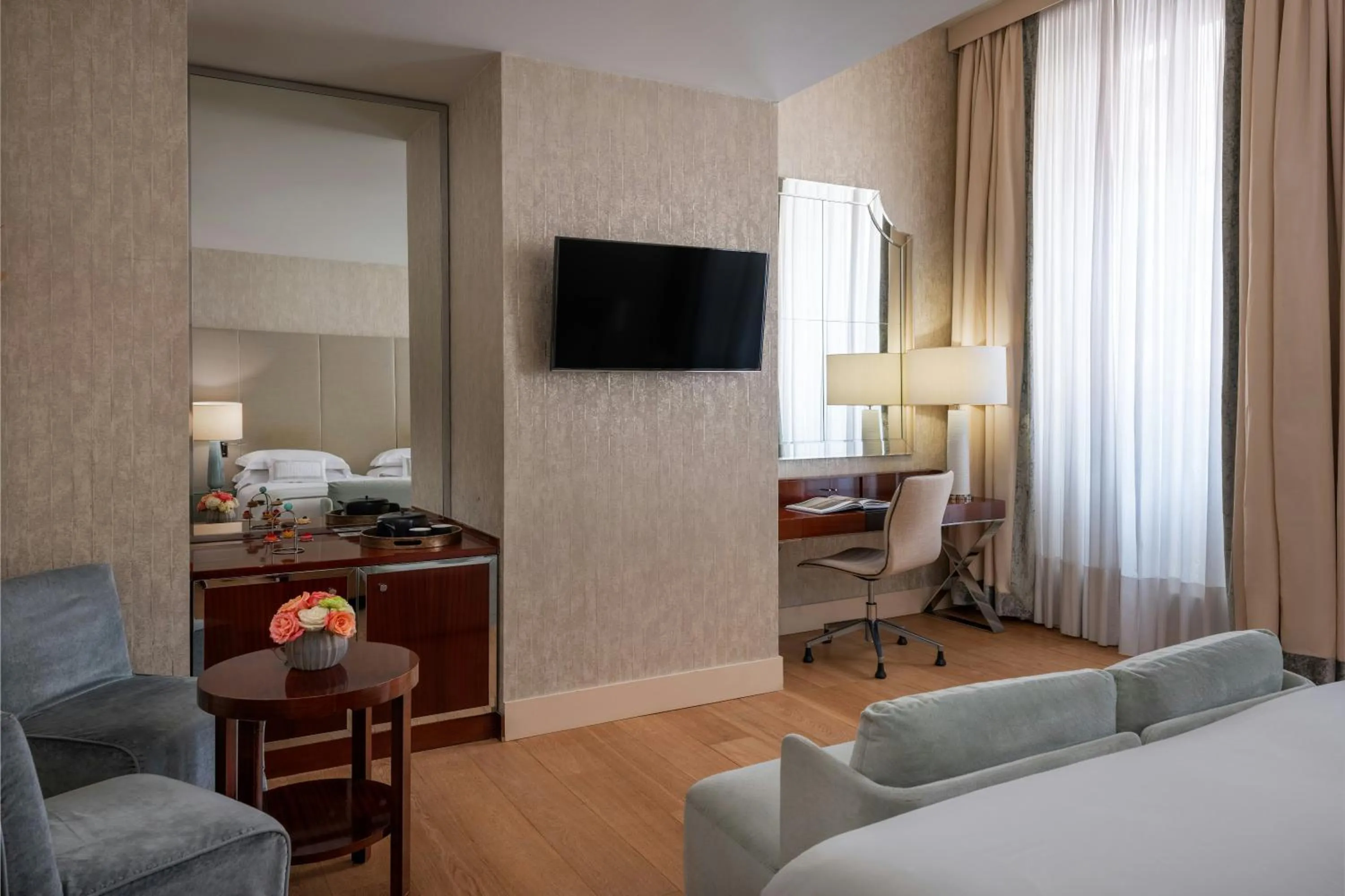 Photo of the whole room, Bed in Rosa Grand Milano - Starhotels Collezione