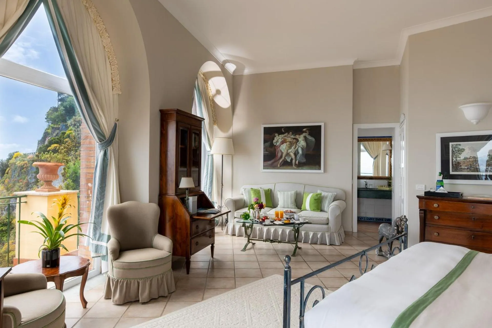 Bedroom, Bed in Hotel Caesar Augustus