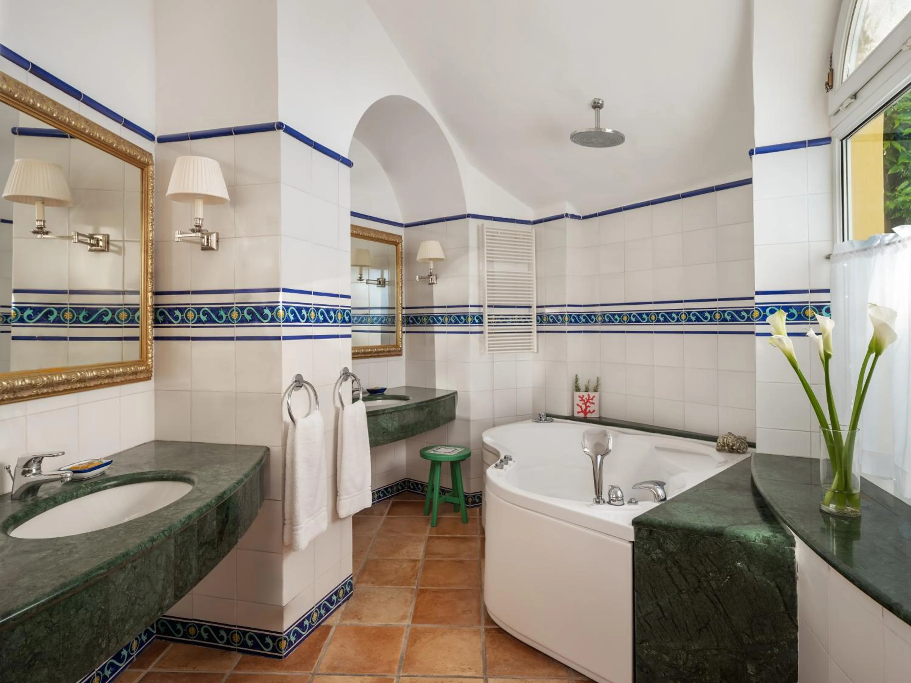 Bathroom in Hotel Caesar Augustus