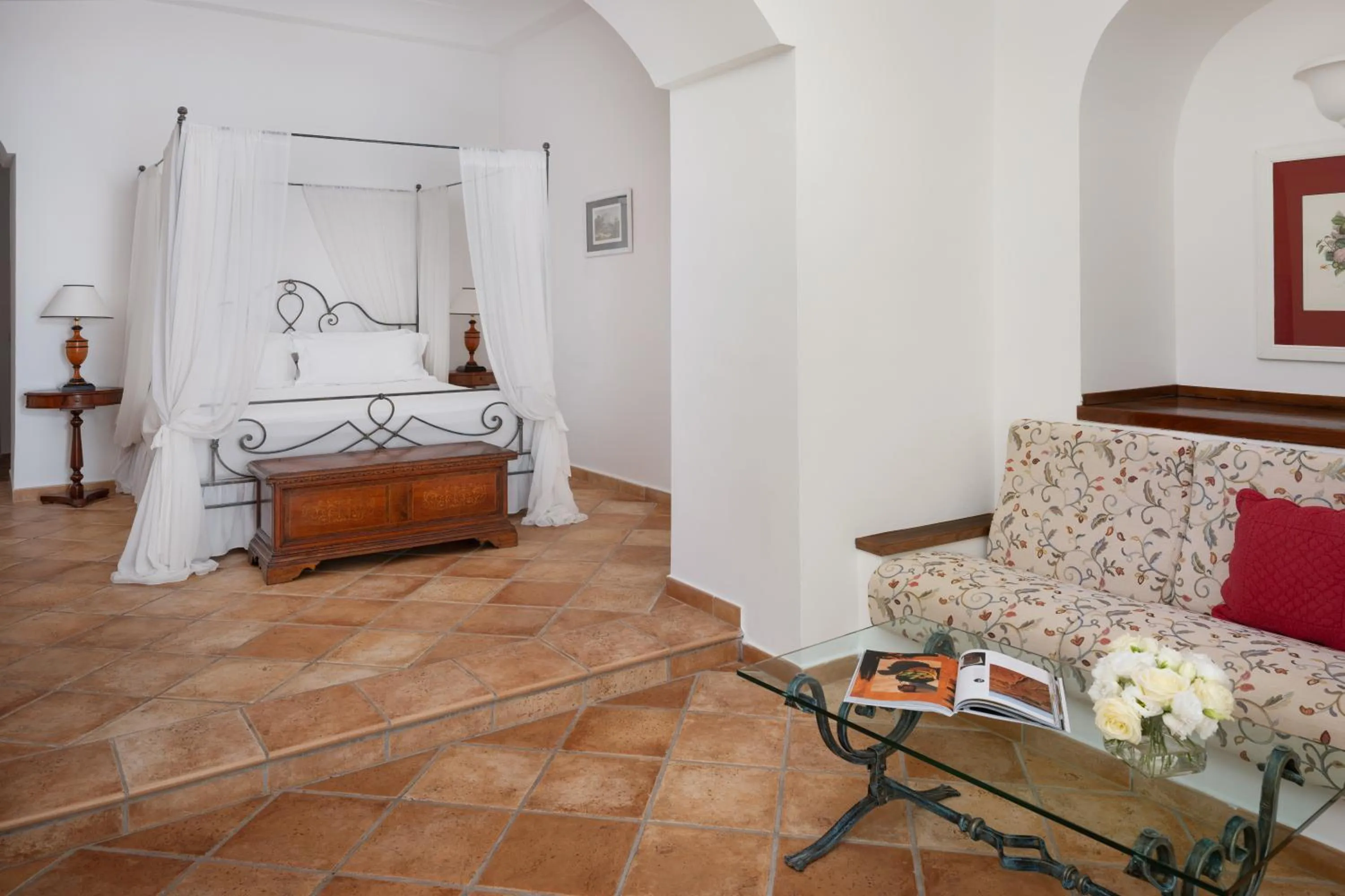 Living room, Bed in Hotel Caesar Augustus